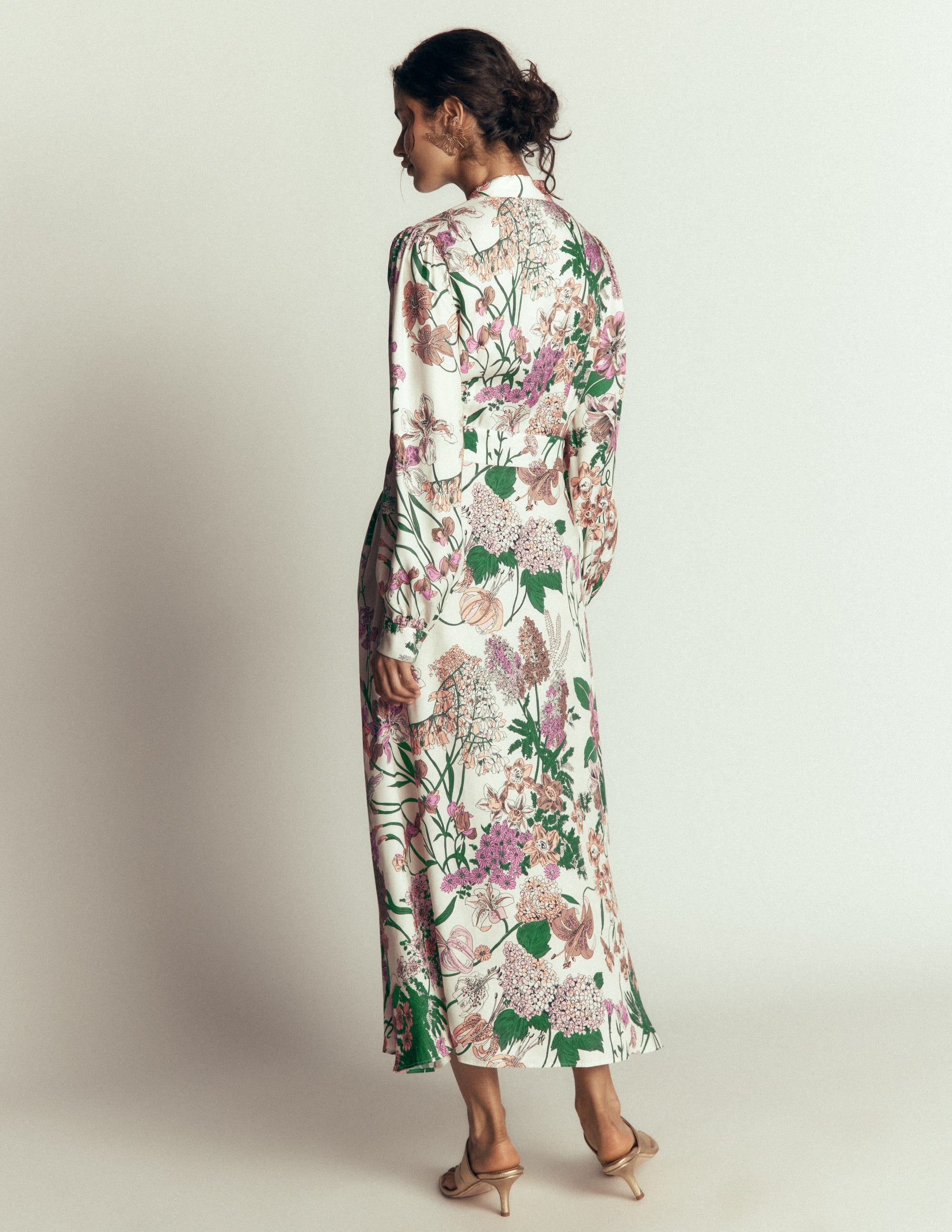 Hemdblusenkleid mit Schleifendetail-Naturweiß, Originelles Blumenmuster - Image 7