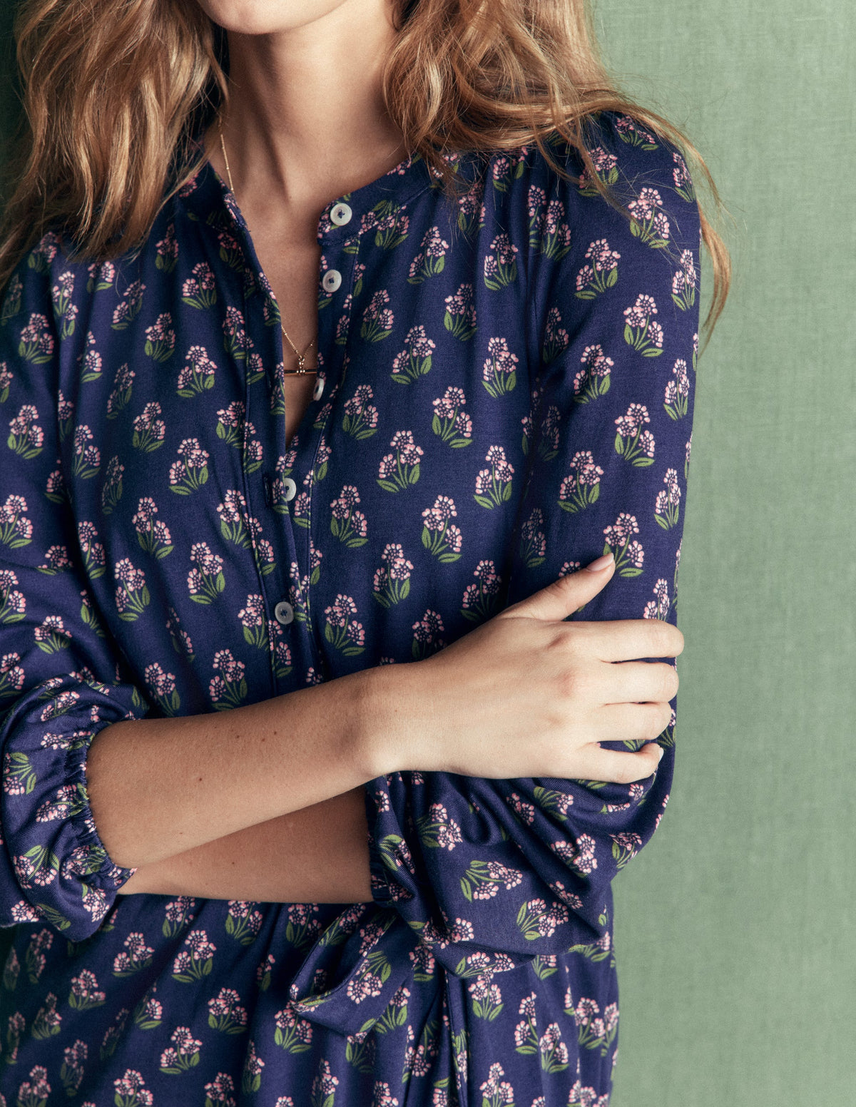 Adele Jerseykleid mit Gürtel-Schuluniform-Marineblau, Kleines Nelkenmuster-2
