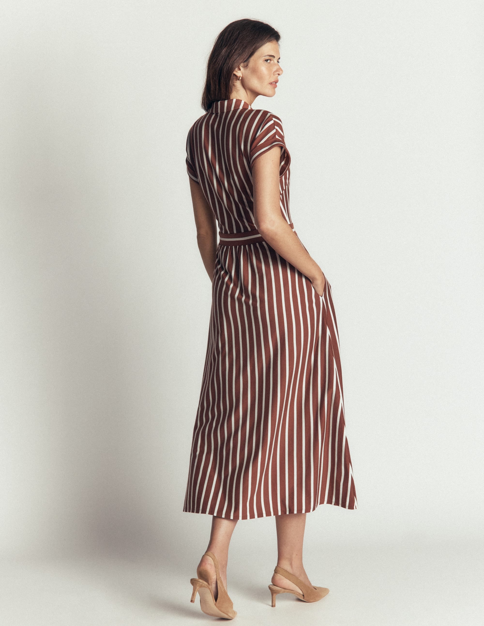 Fae Jersey-Hemdblusenkleid-Braun Streifen - Image 3