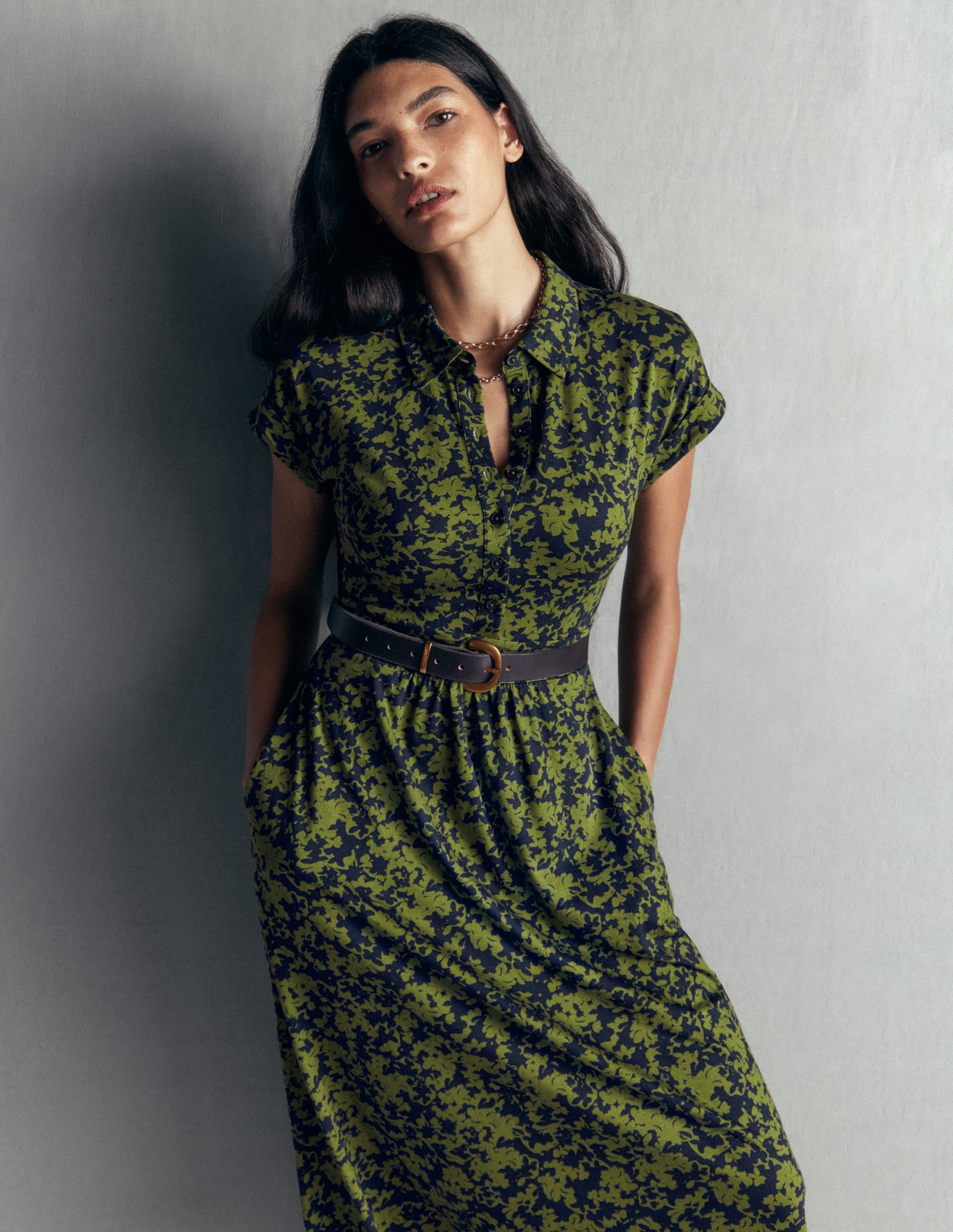 Robe-chemise Fae en jersey-Vert Brunswick, motif Sprayed Leaf - Image 2