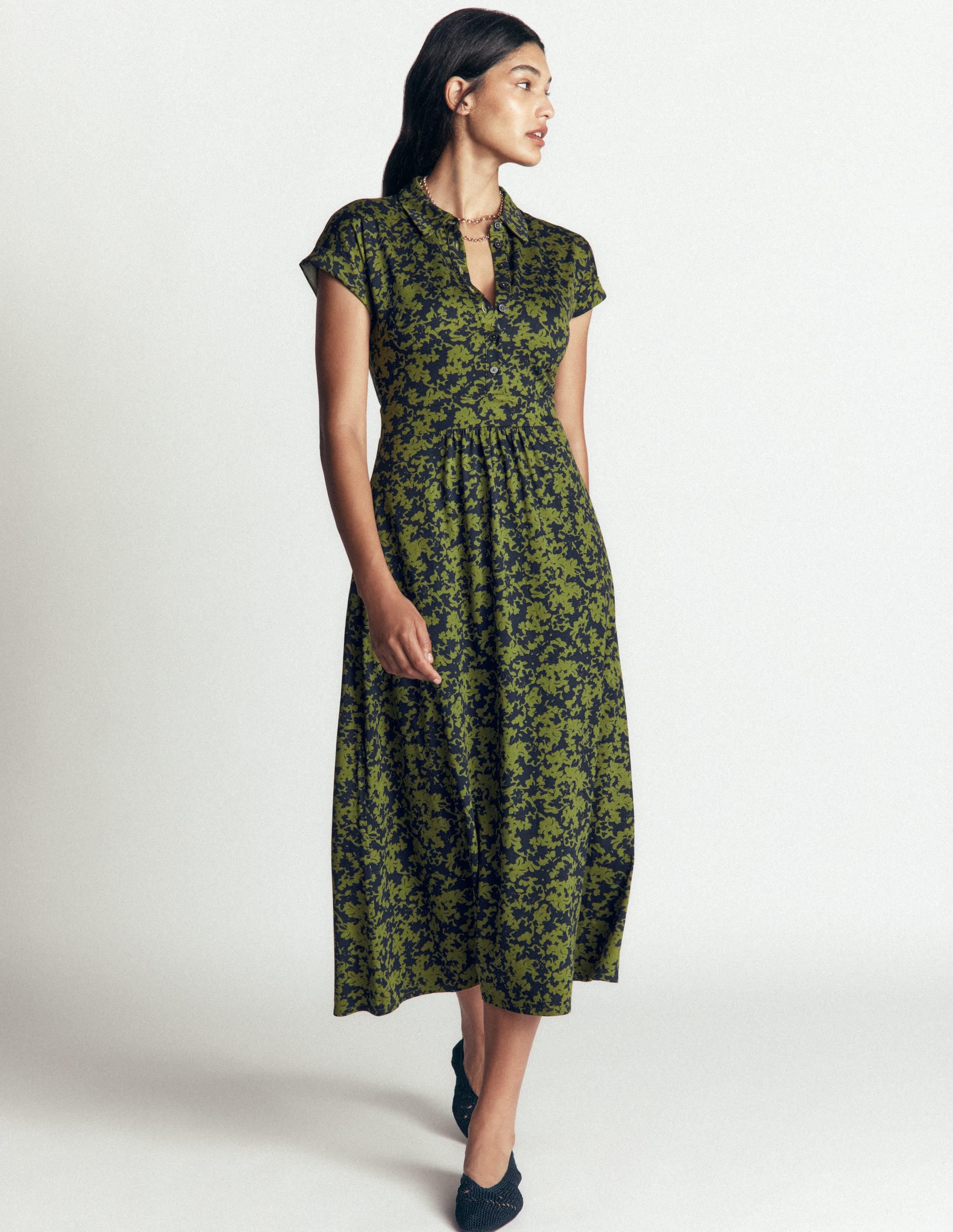 Robe-chemise Fae en jersey-Vert Brunswick, motif Sprayed Leaf - Image 5