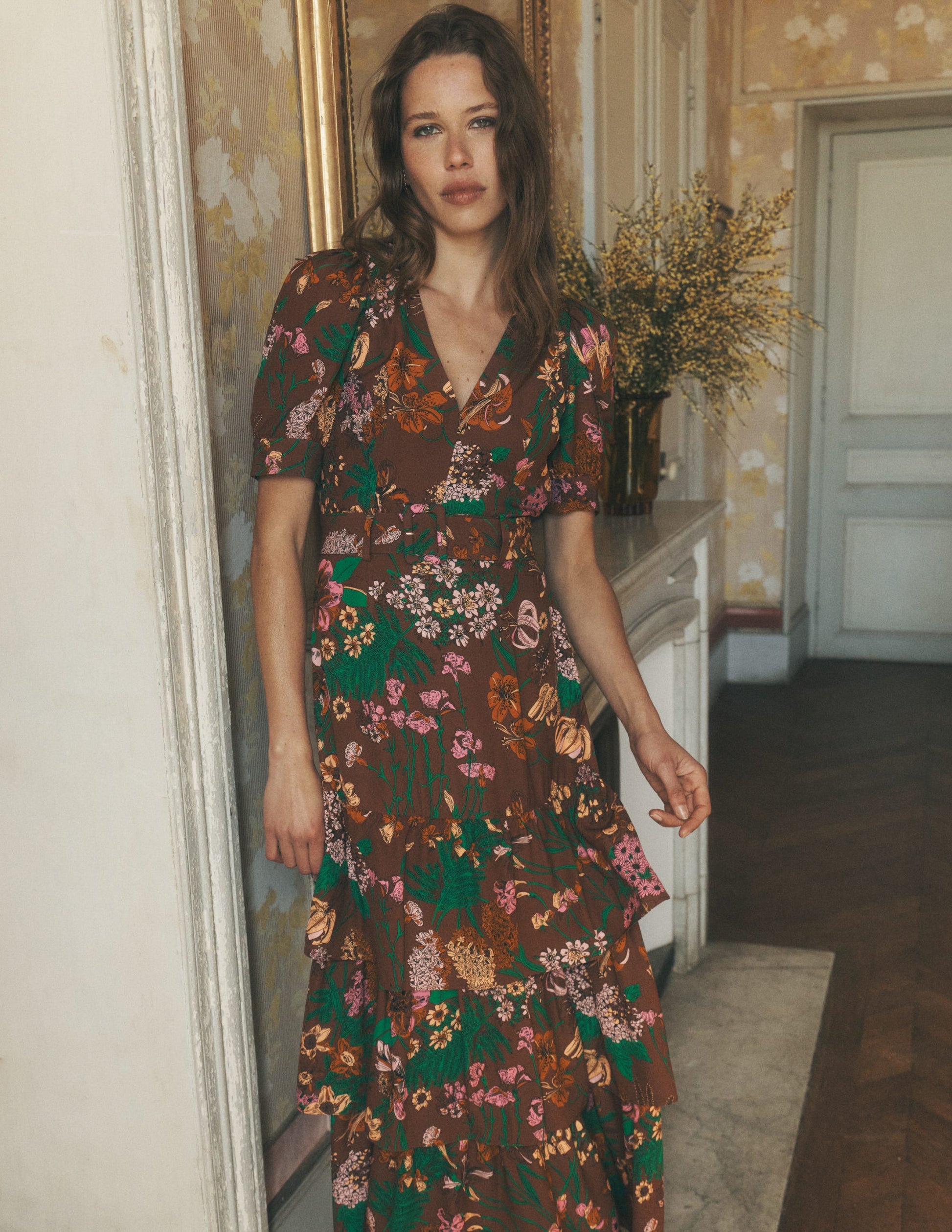 Mehrlagiges Kleid mit V-Ausschnitt-Wald, Originelles Blumenmuster-6