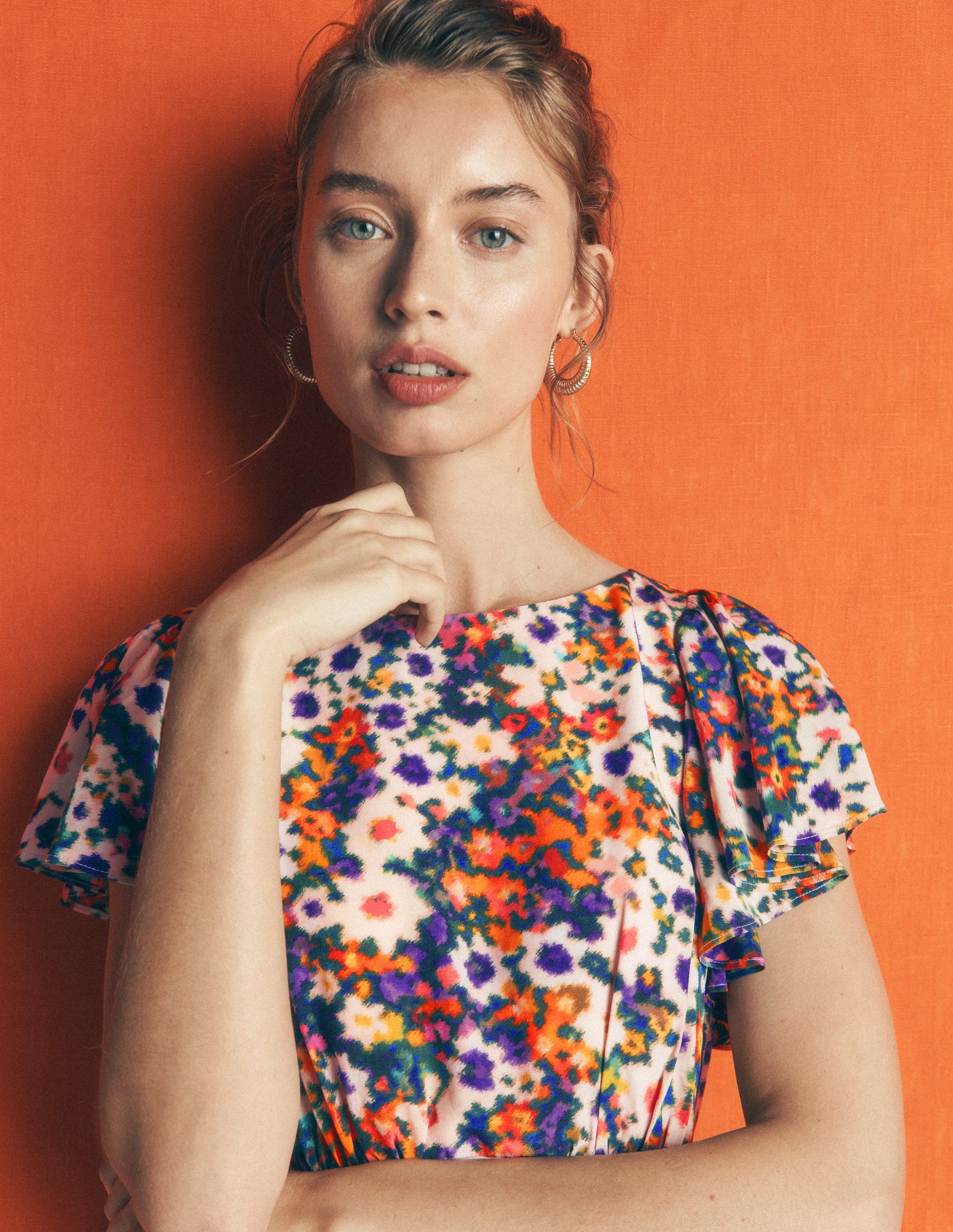 Kleid mit drapierten Ärmeln für besondere Anlässe-Bunt, Blumenmuster-Fusion-4