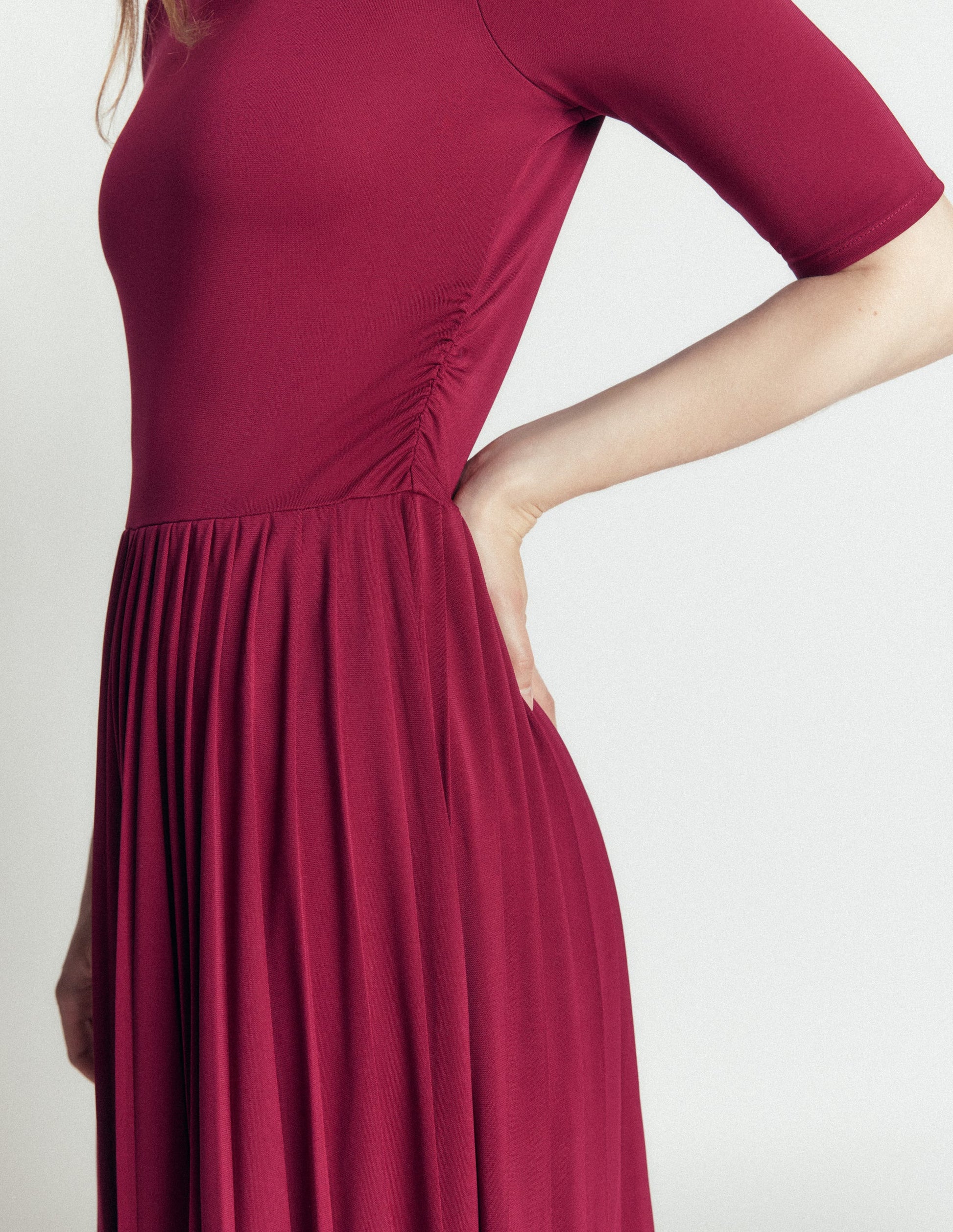 Plissiertes Jersey-Midikleid-Rote Beete-2