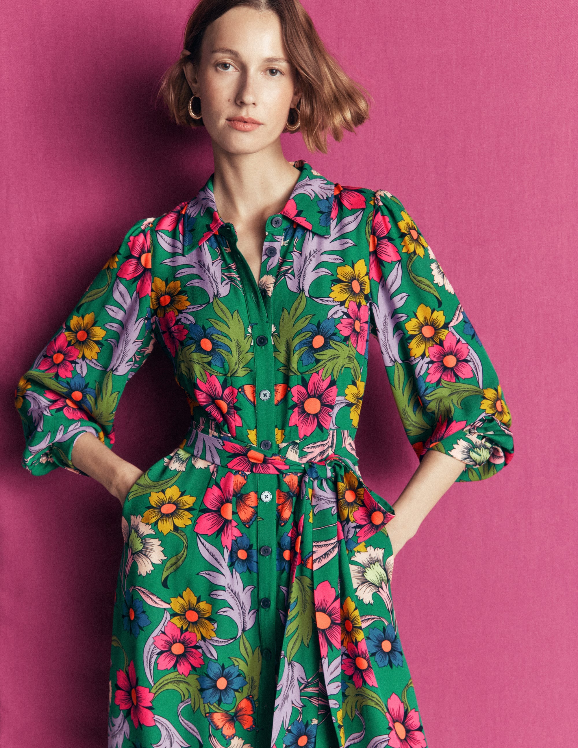 Maeve Hemdblusenkleid für besondere Anlässe-Schmucksteingrün, Schmetterlingsstrauß - Image 4