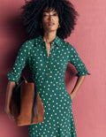 Etta Ponte-Kleid mit Paspelierung-Malachitgrün, Gemalte Tupfen