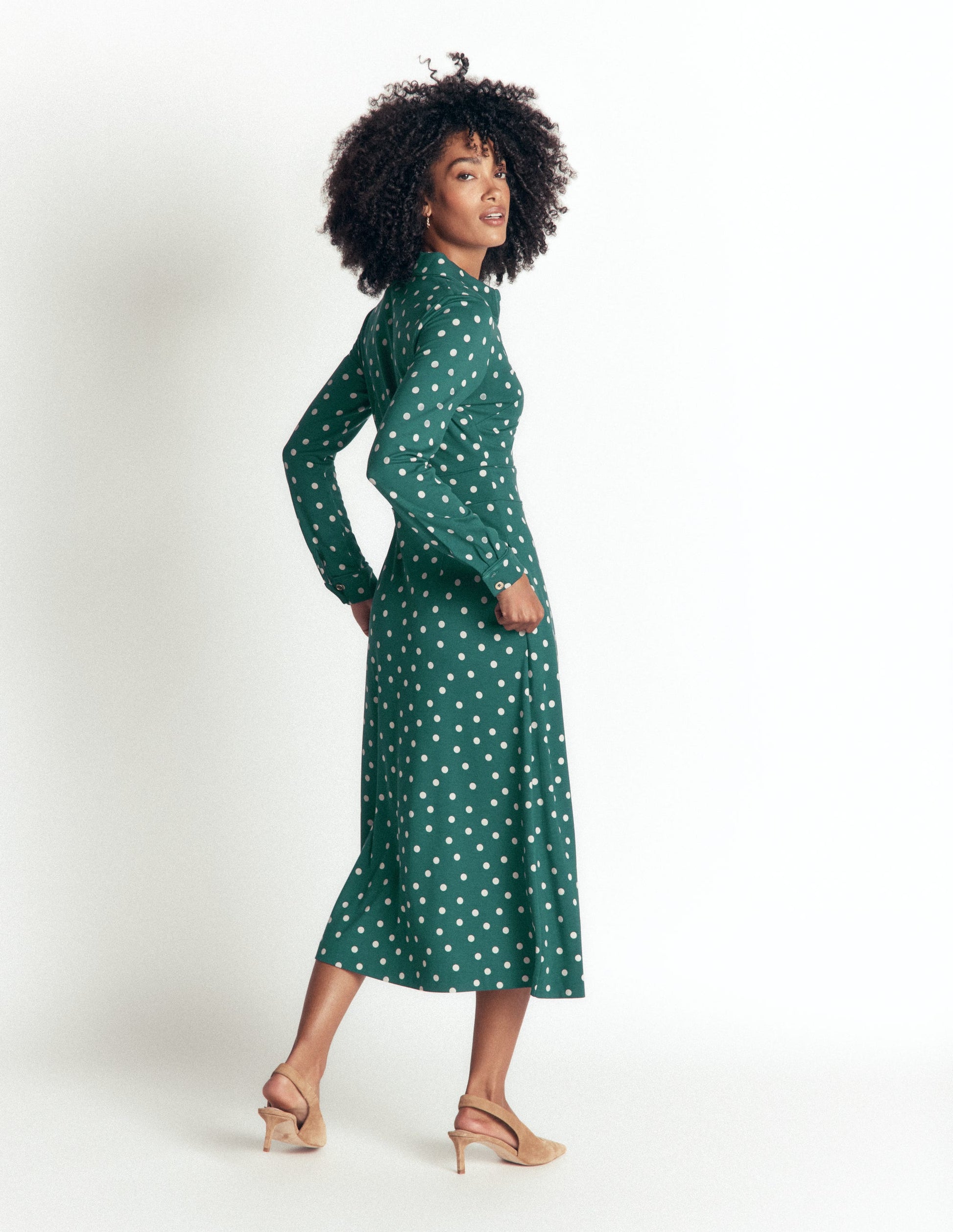 Etta Ponte-Kleid mit Paspelierung-Malachitgrün, Gemalte Tupfen-3