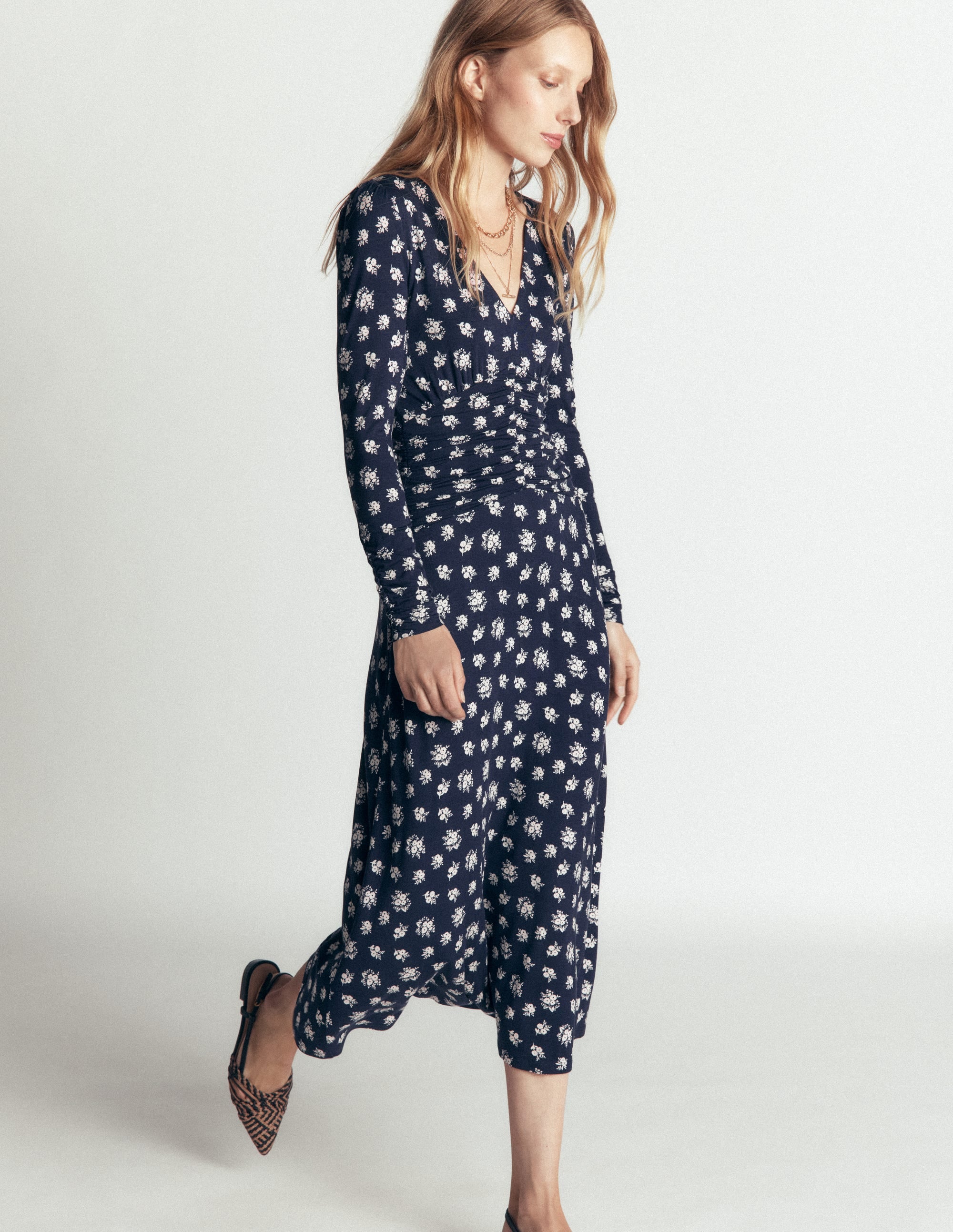 Robe midi Mya froncée en jersey-Bleu marine foncé, motif Delicate Garden - Image 4