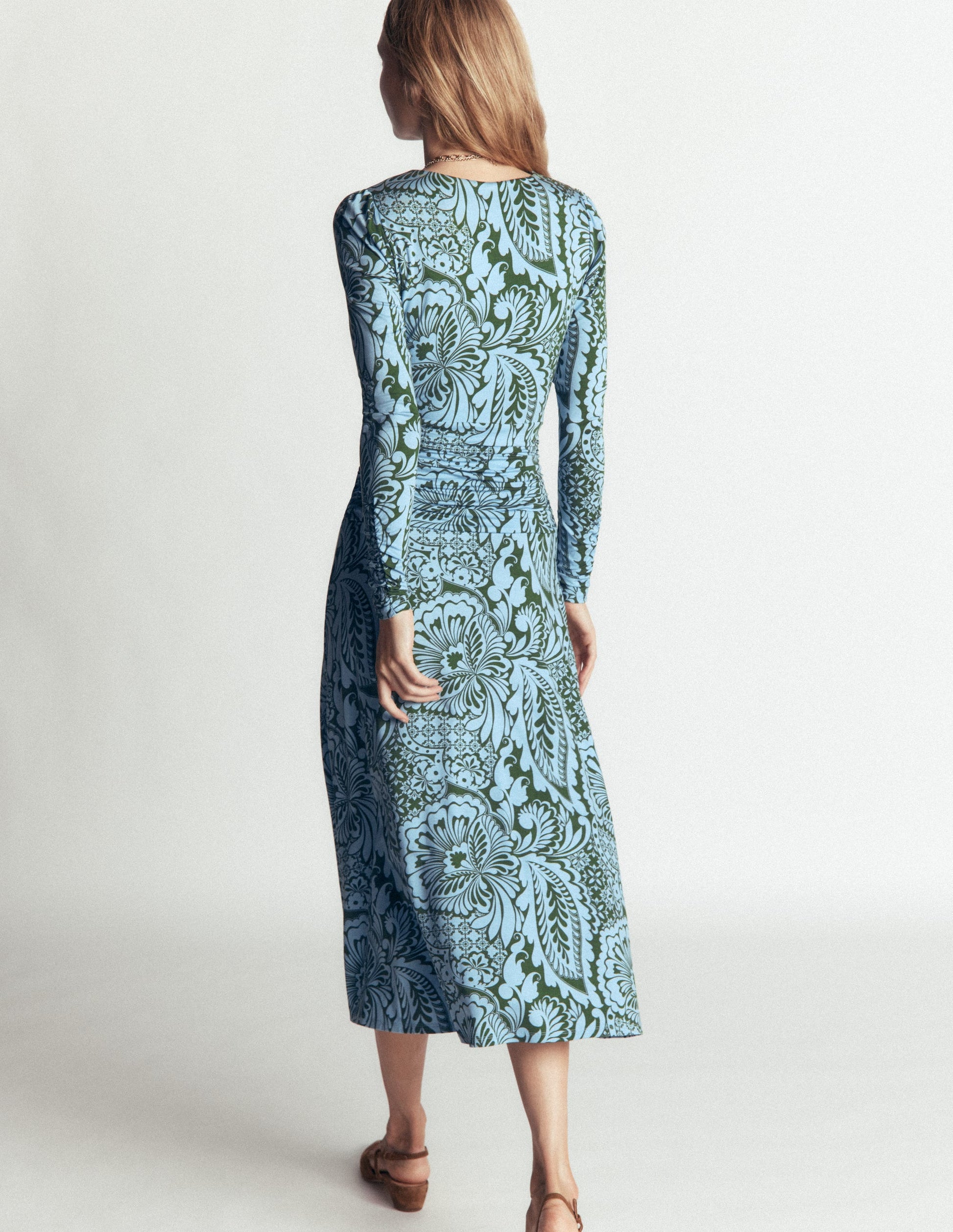 Robe midi Mya froncée en jersey-Ciboulette, motif Botanical Medley-4