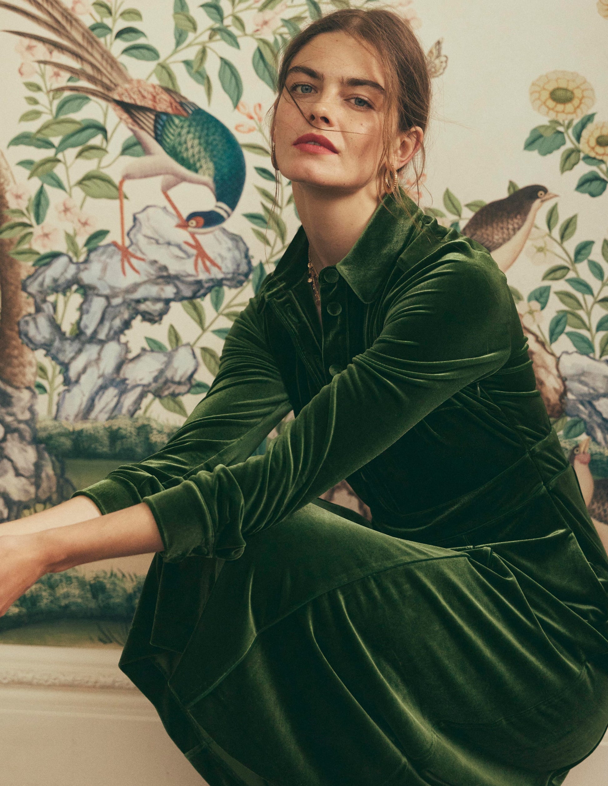 Etta Paspeliertes Samtkleid-Douglasie-7