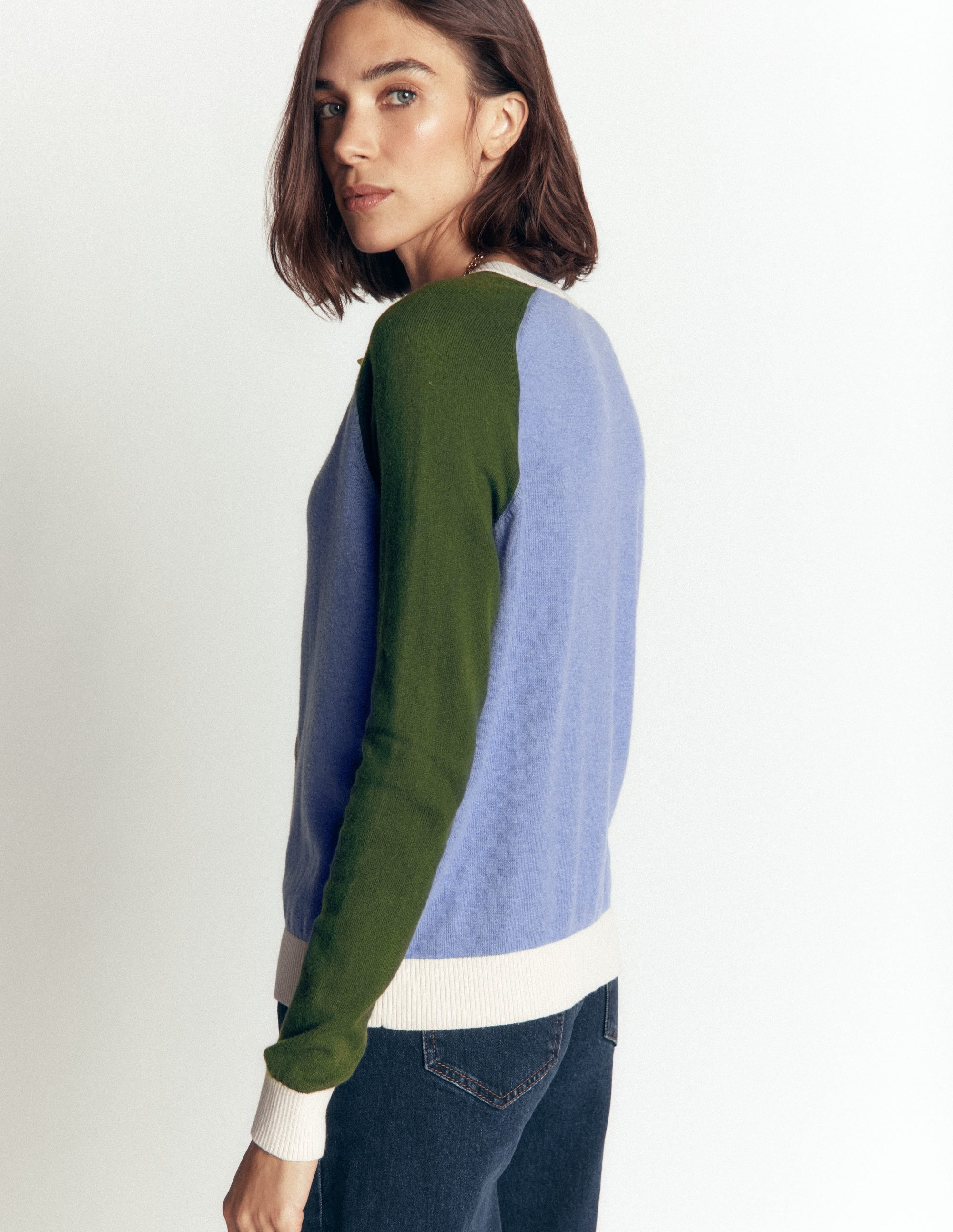 Meg Strickjacke mit Raglanärmeln-Blau Blockfarben - Image 4