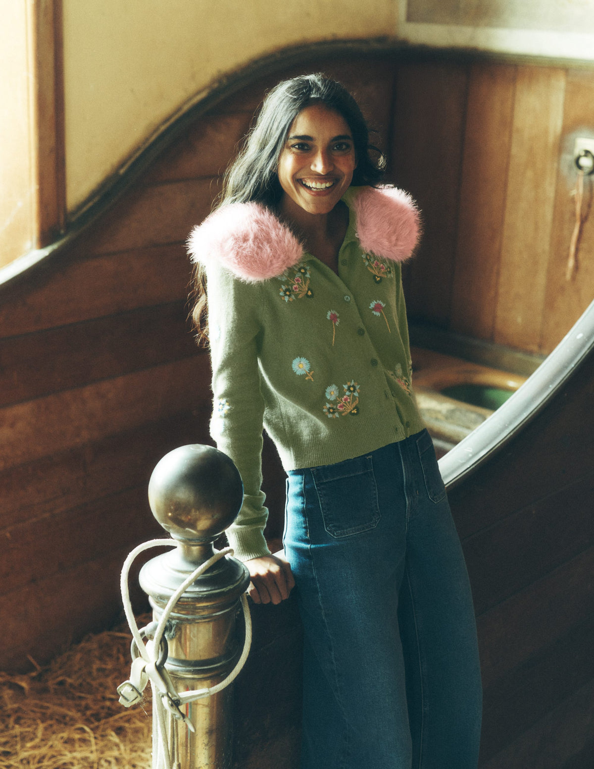 Verkürzte Strickjacke mit Fellkragen-Lorbeergrün, Bestickt-7