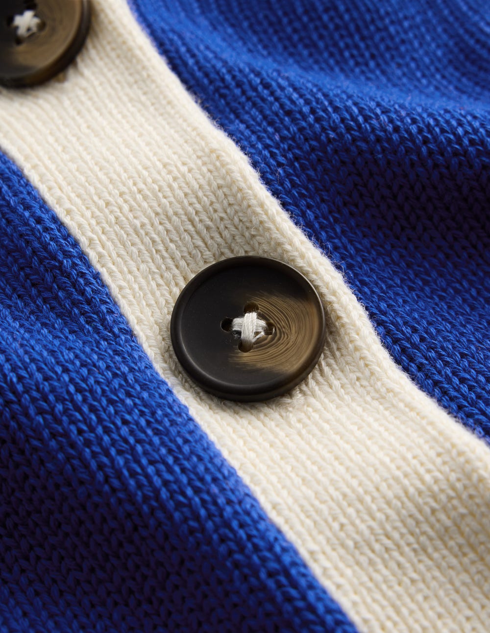 Lucy Lockere Strickjacke aus Baumwolle-Leuchtendes Blau, Color Blocking-9