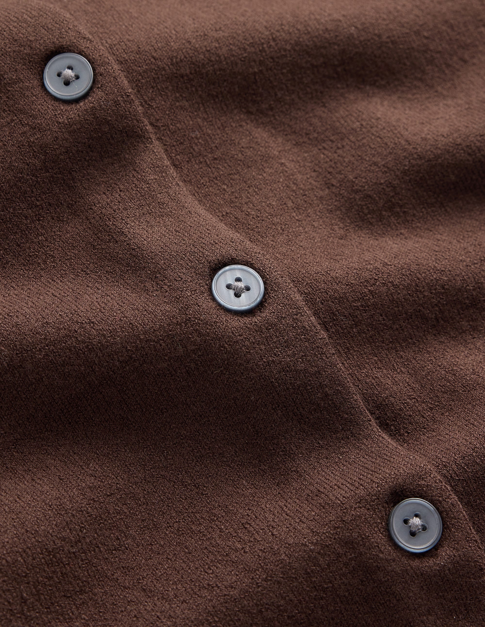 Camilla Baumwollstrickjacke mit Rundhalsausschnitt-Bitterschokolade - Image 7