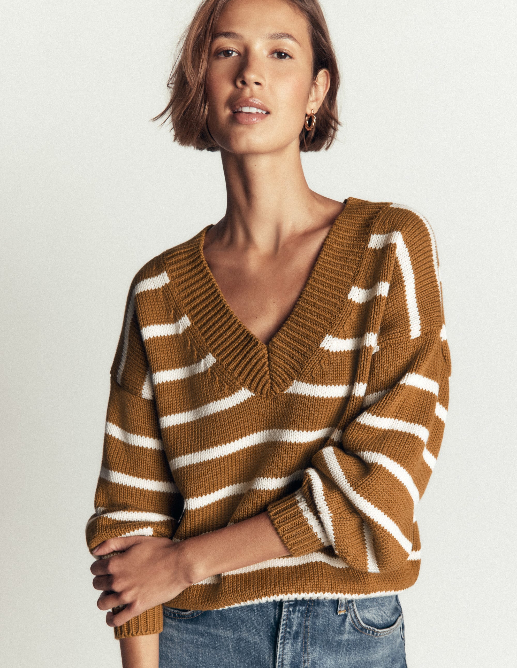 Lucy Baumwollpullover mit V-Ausschnitt-Lebkuchen, Naturweiß - Image 2