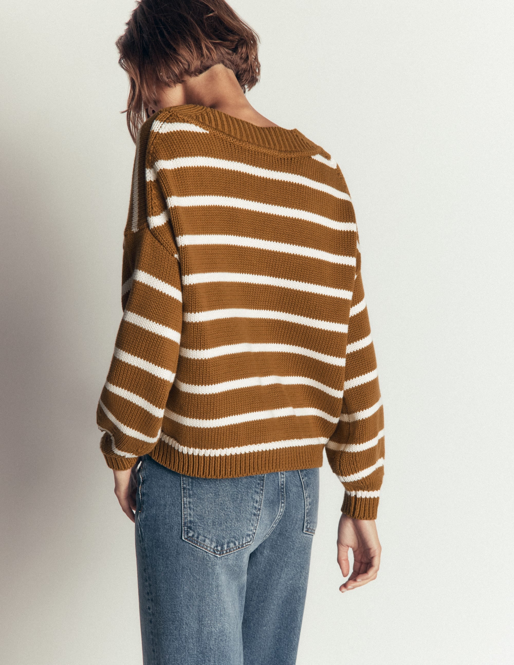 Lucy Baumwollpullover mit V-Ausschnitt-Lebkuchen, Naturweiß - Image 3