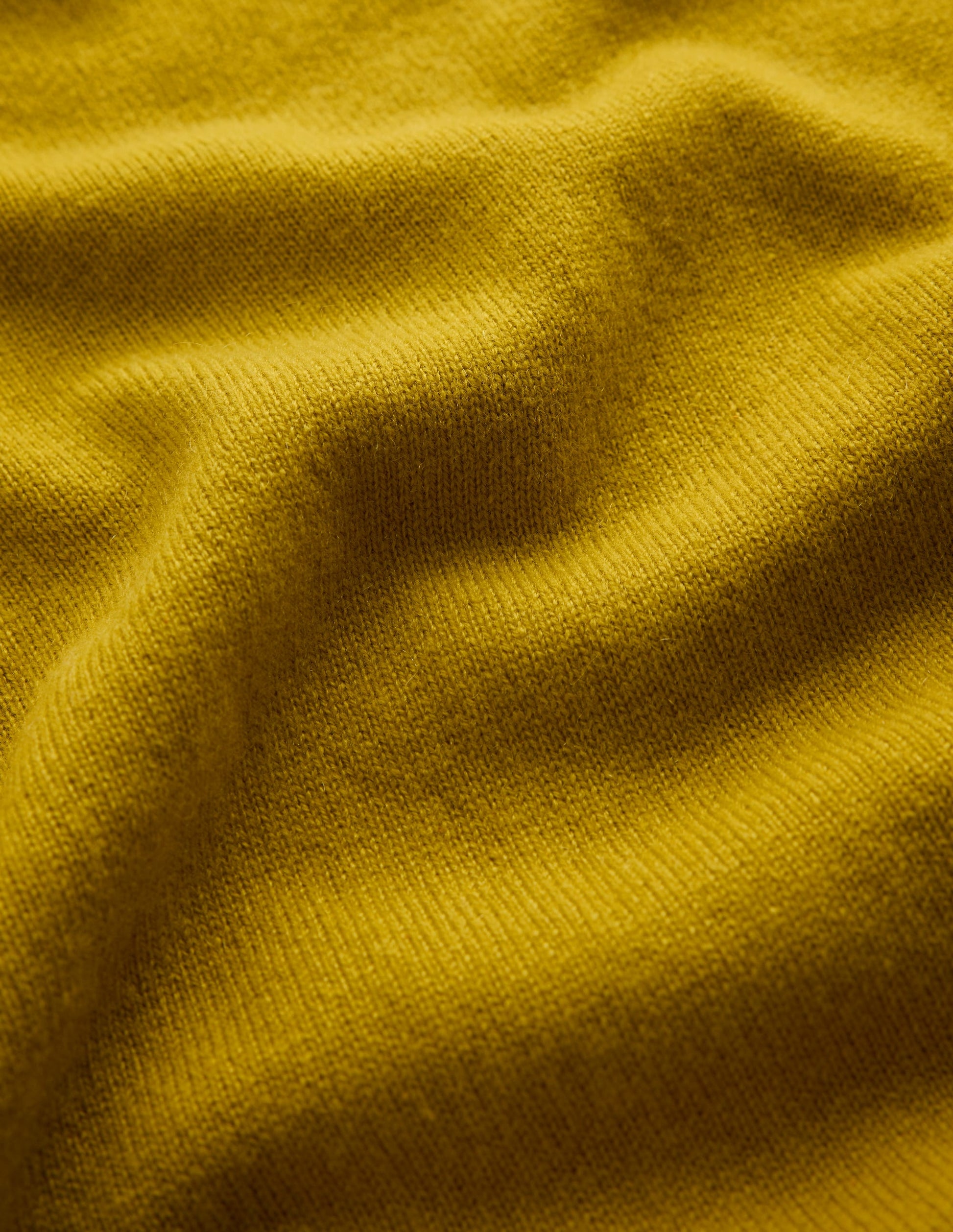 Pull col rond Elsie en cachemire-Jaune épicé-7