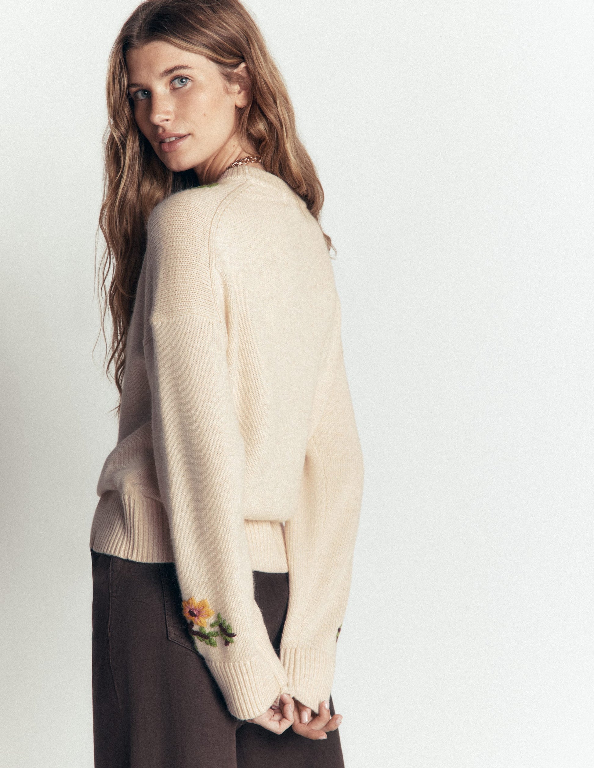 Ella Bestickter Strickpullover-Naturweiß mit Stickerei-3
