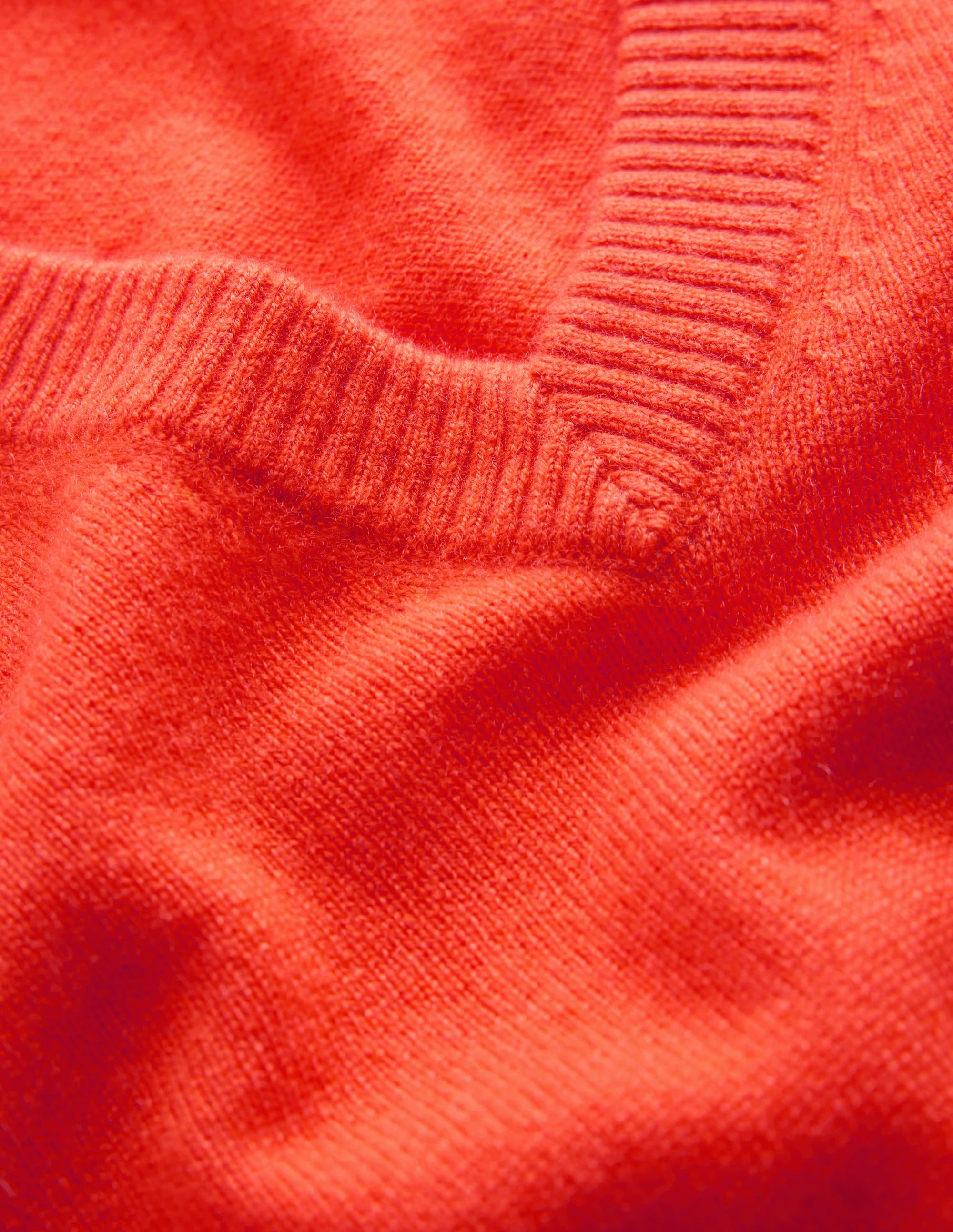 Elsie Kaschmirpullover mit V-Ausschnitt-Tigerlilie - Image 6