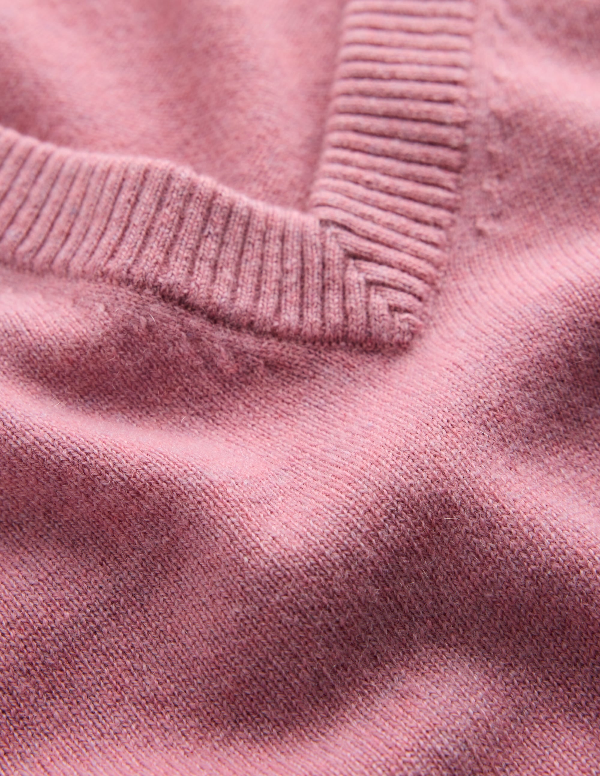 Elsie Kaschmirpullover mit V-Ausschnitt-Rosa Heide - Image 7