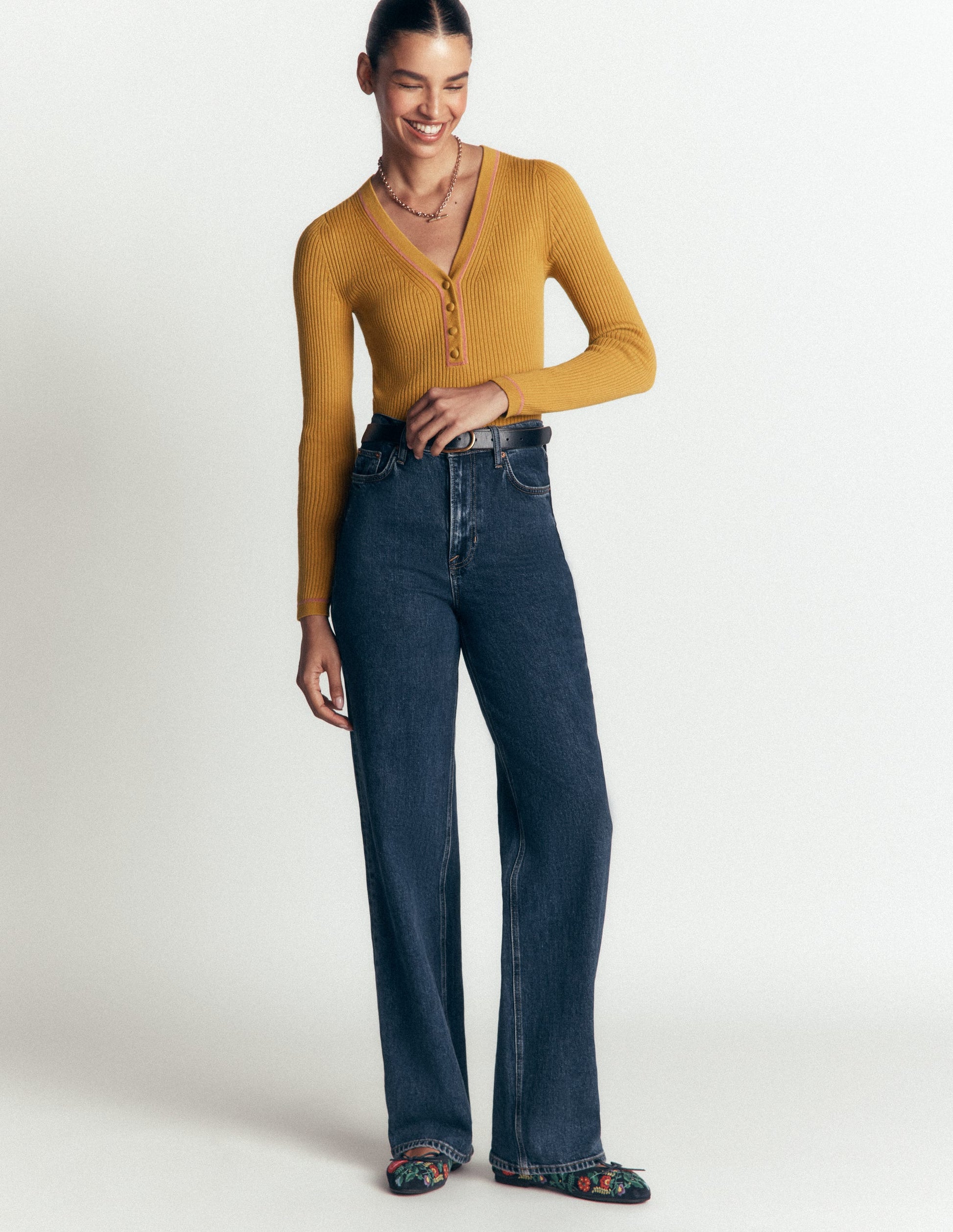 Paula Gerippter Pullover mit V-Ausschnitt-Goldenes Weizengelb-4