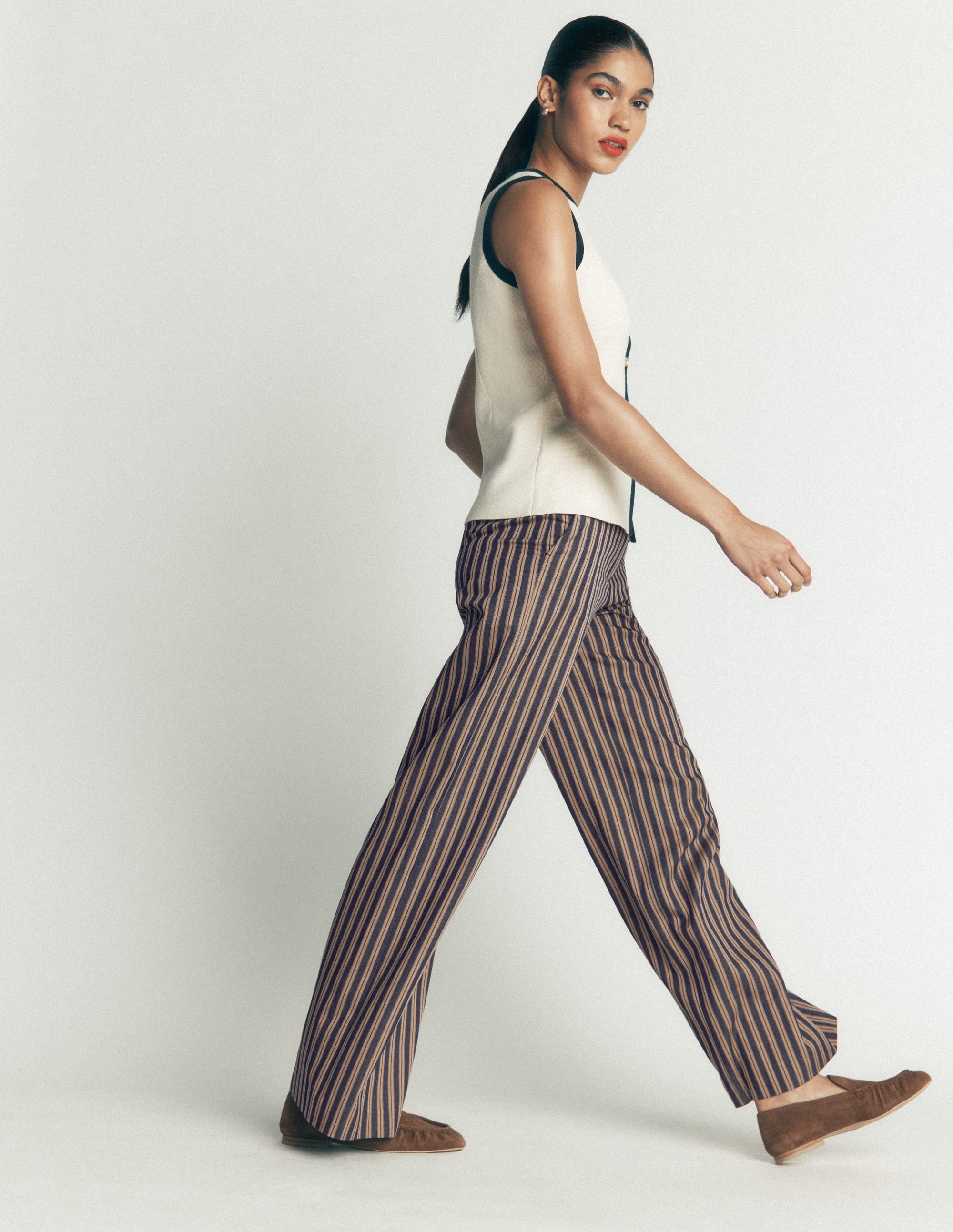 Belgravia Taillierte Hose-Marineblau, Camel Gestreift - Image 3