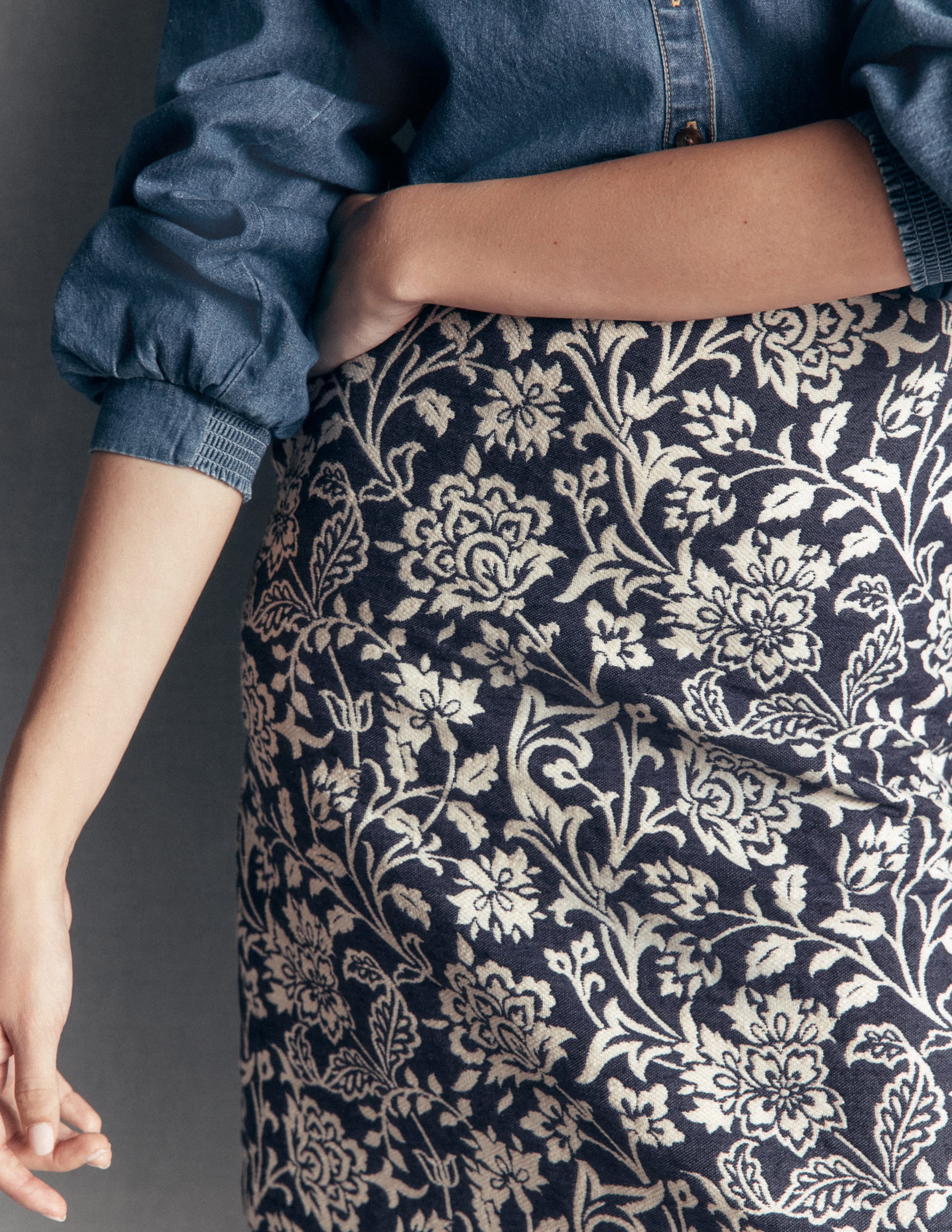 Jacquard-Rock in A-Linie-JACQUARD BLUMENMUSTER - Image 3