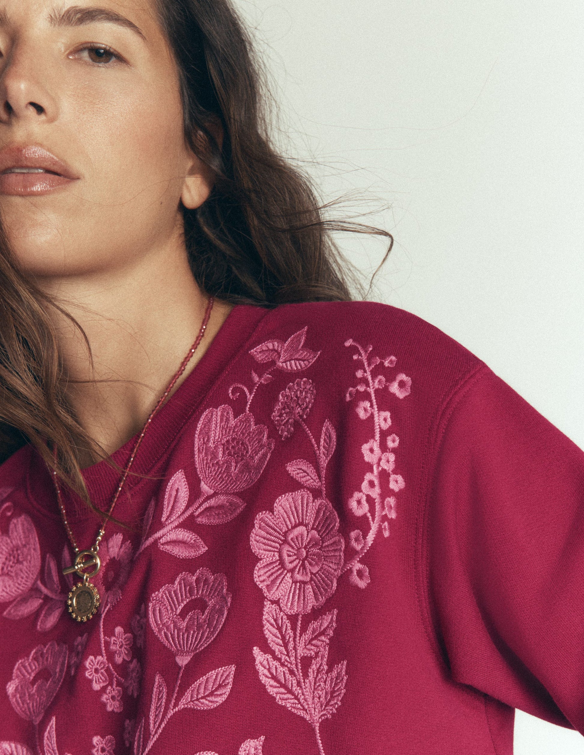 Sweat Emi brodé-Broderie rhododendron-2