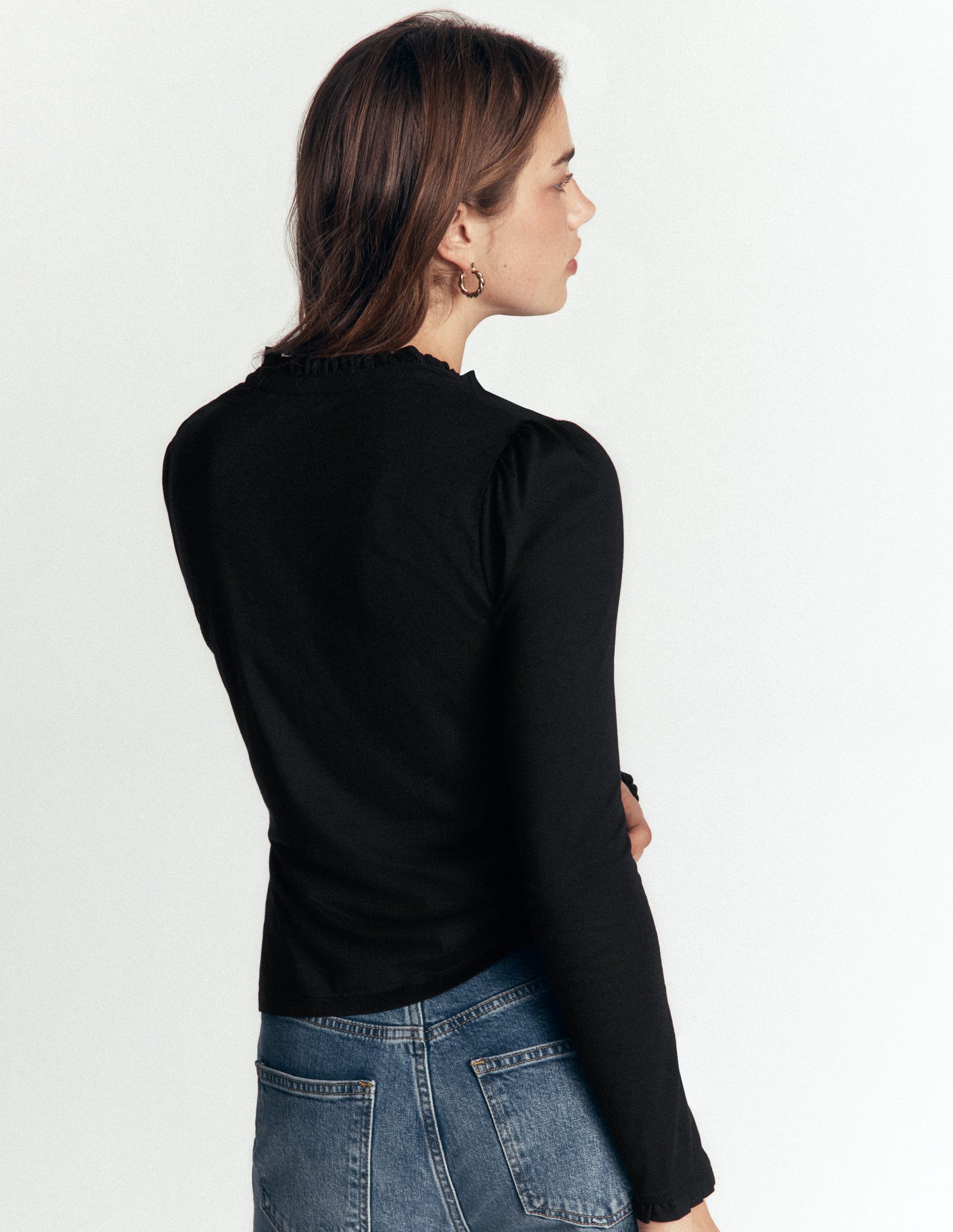 Superweiches Henley-Oberteil mit Rüschen-Schwarz-3