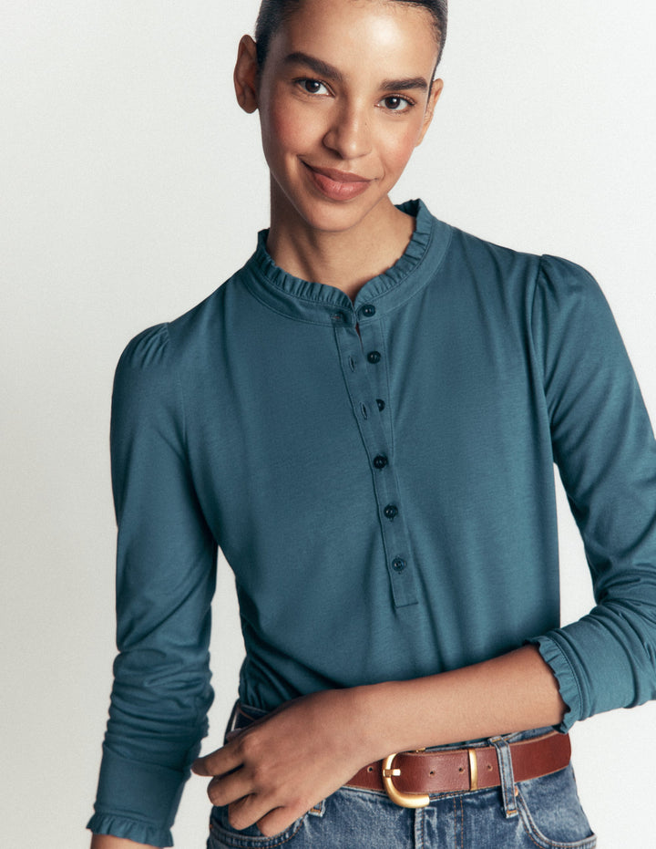 Superweiches Henley-Oberteil mit Rüschen-Graublau