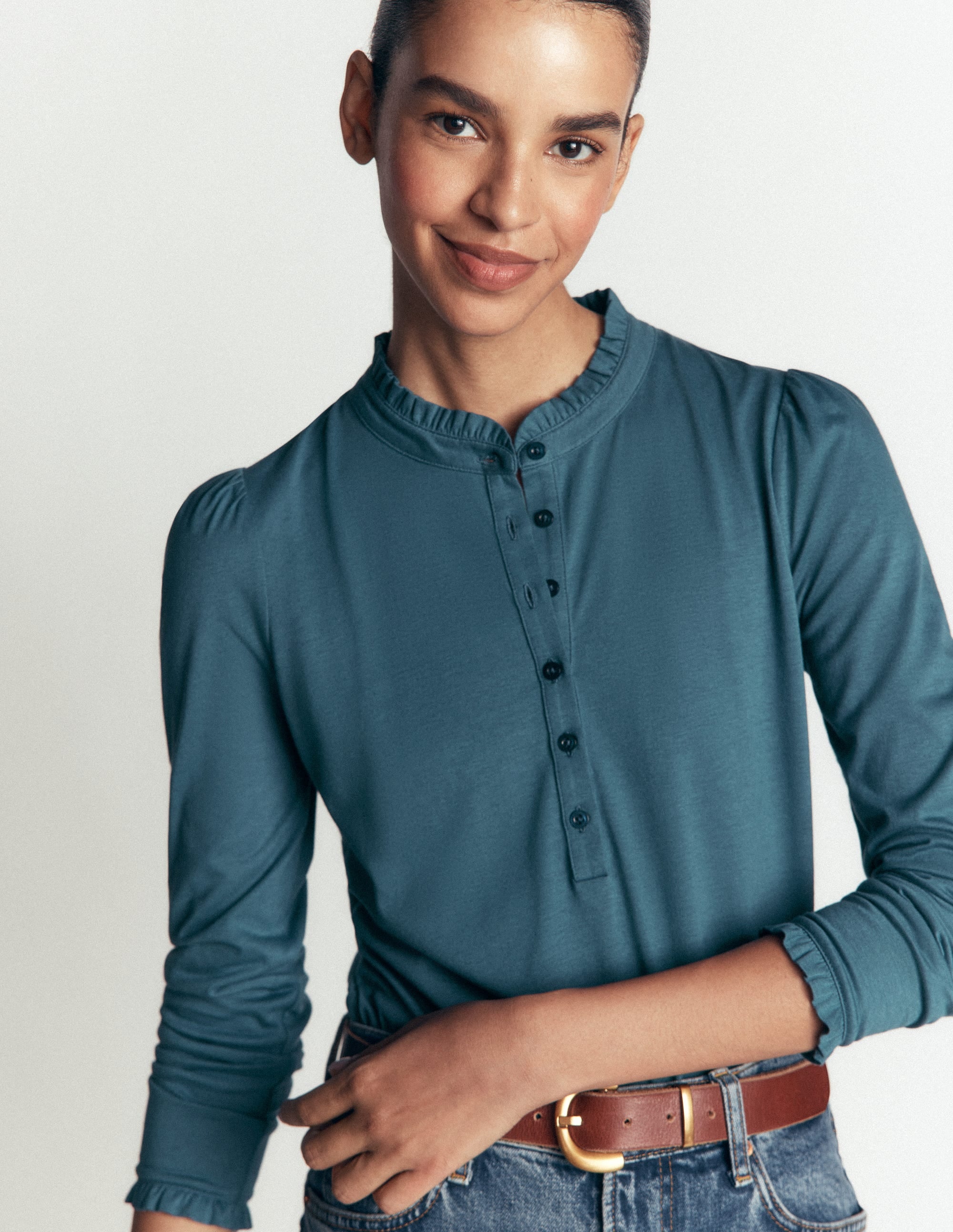 Superweiches Henley-Oberteil mit Rüschen-Graublau - Image 1
