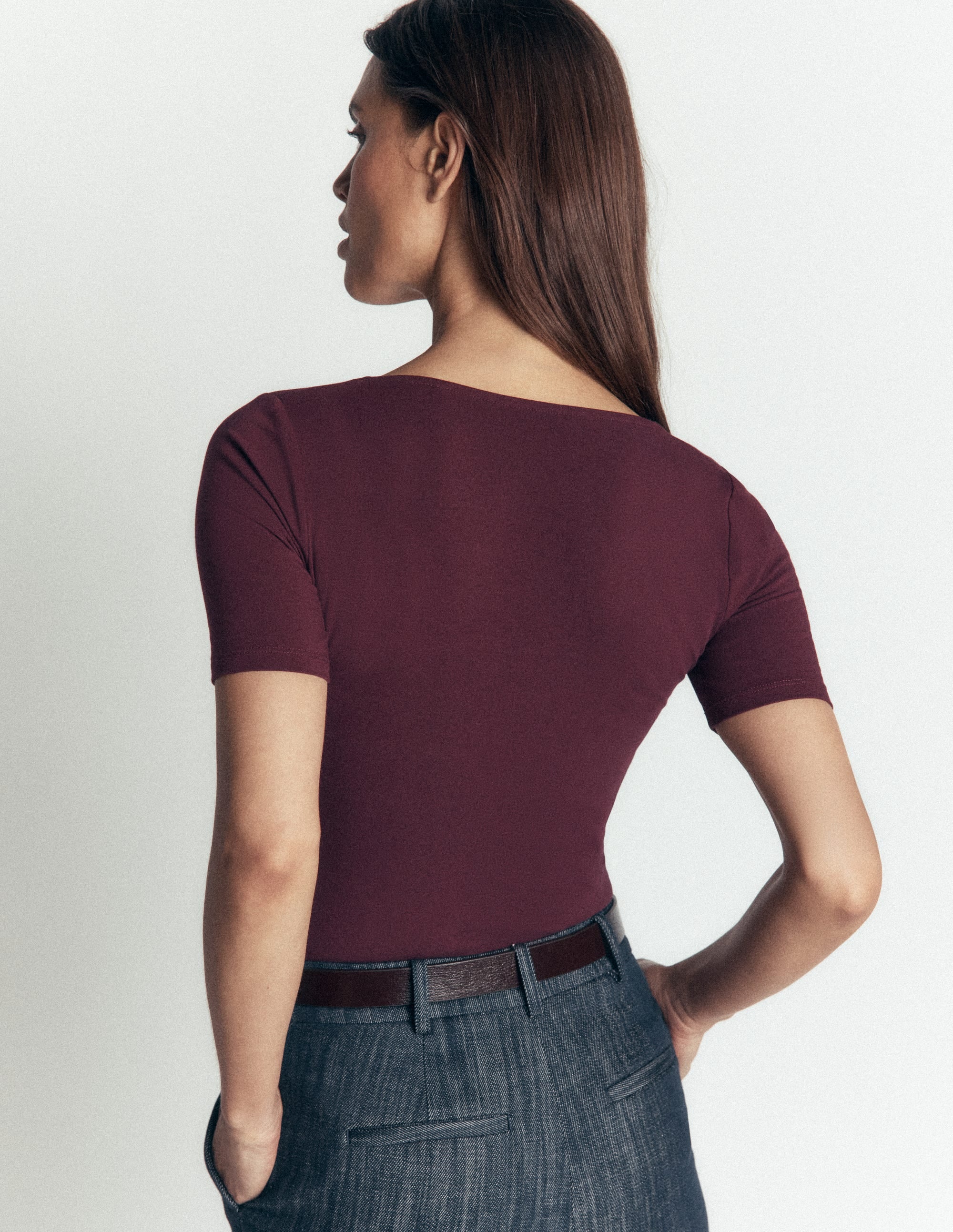 Brooke Doppellagiges T-Shirt-Dunkle Kirsche - Image 3