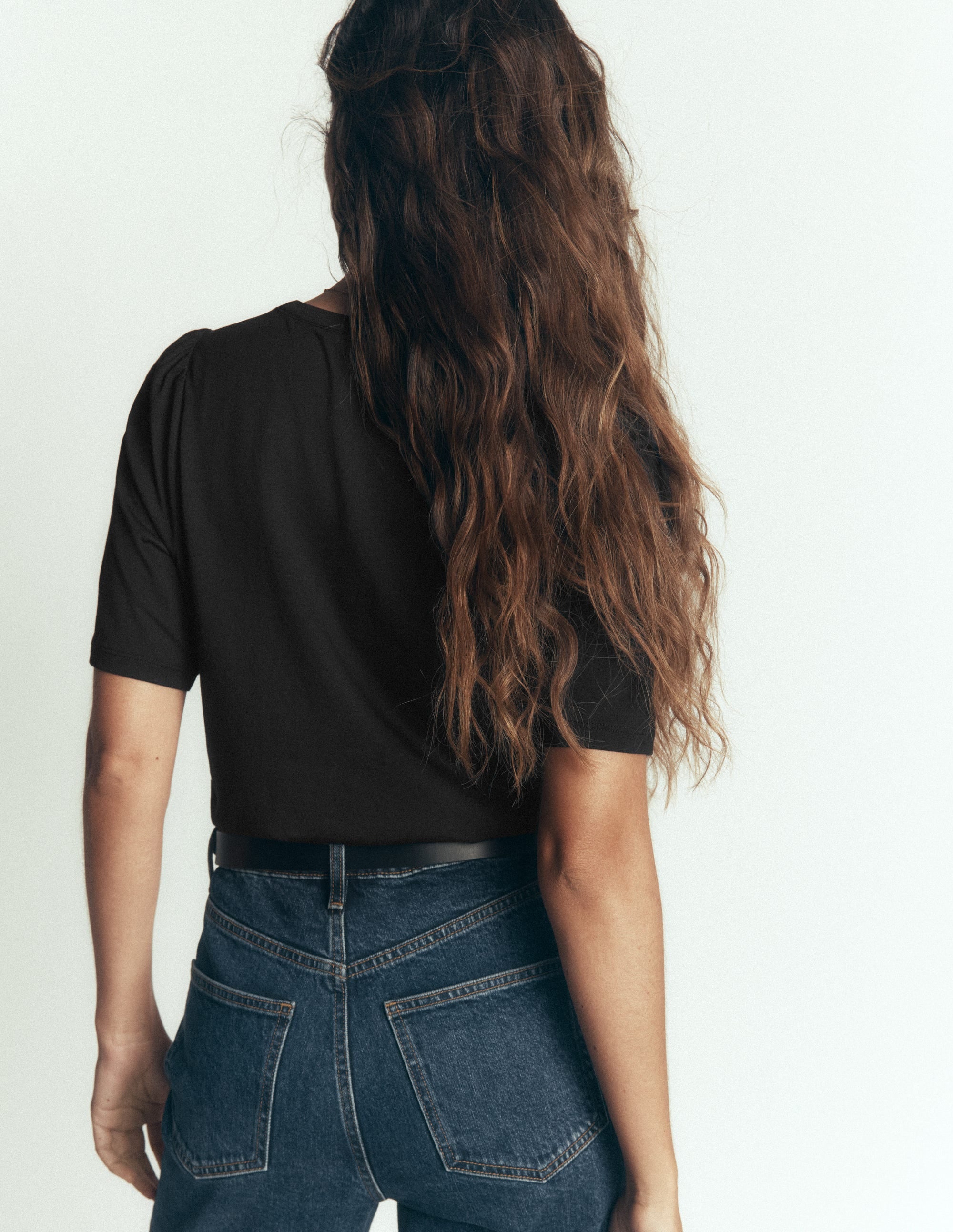 Short Puff Sleeve Top-Black - Image 3