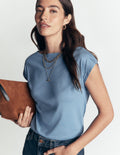 Superweiches T-Shirt mit U-Boot-Ausschnitt-Blau Aura