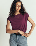 Superweiches T-Shirt mit U-Boot-Ausschnitt-Dunkle Kirsche