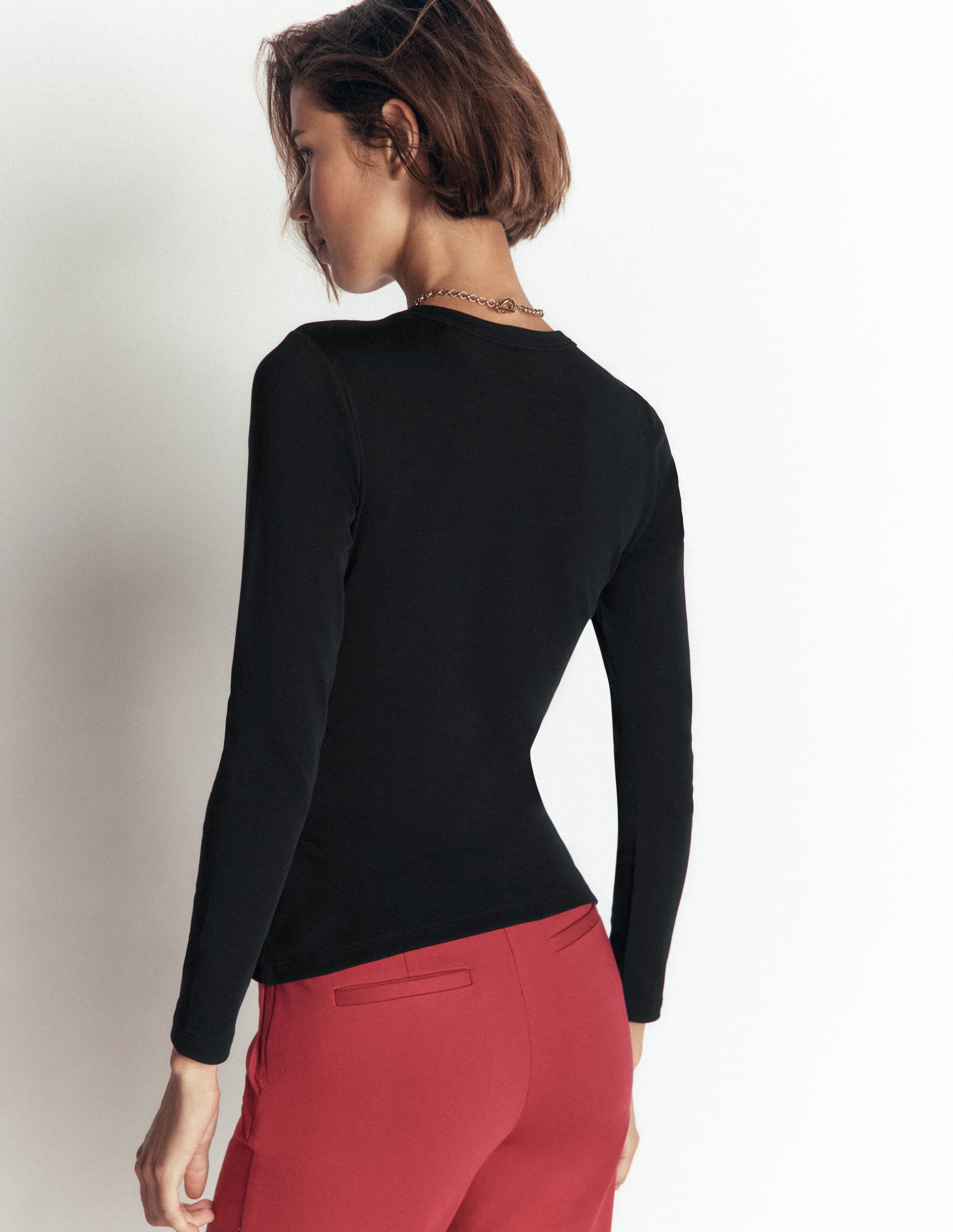 Annie Basic-Oberteil mit Rundhalsausschnitt-Schwarz - Image 3