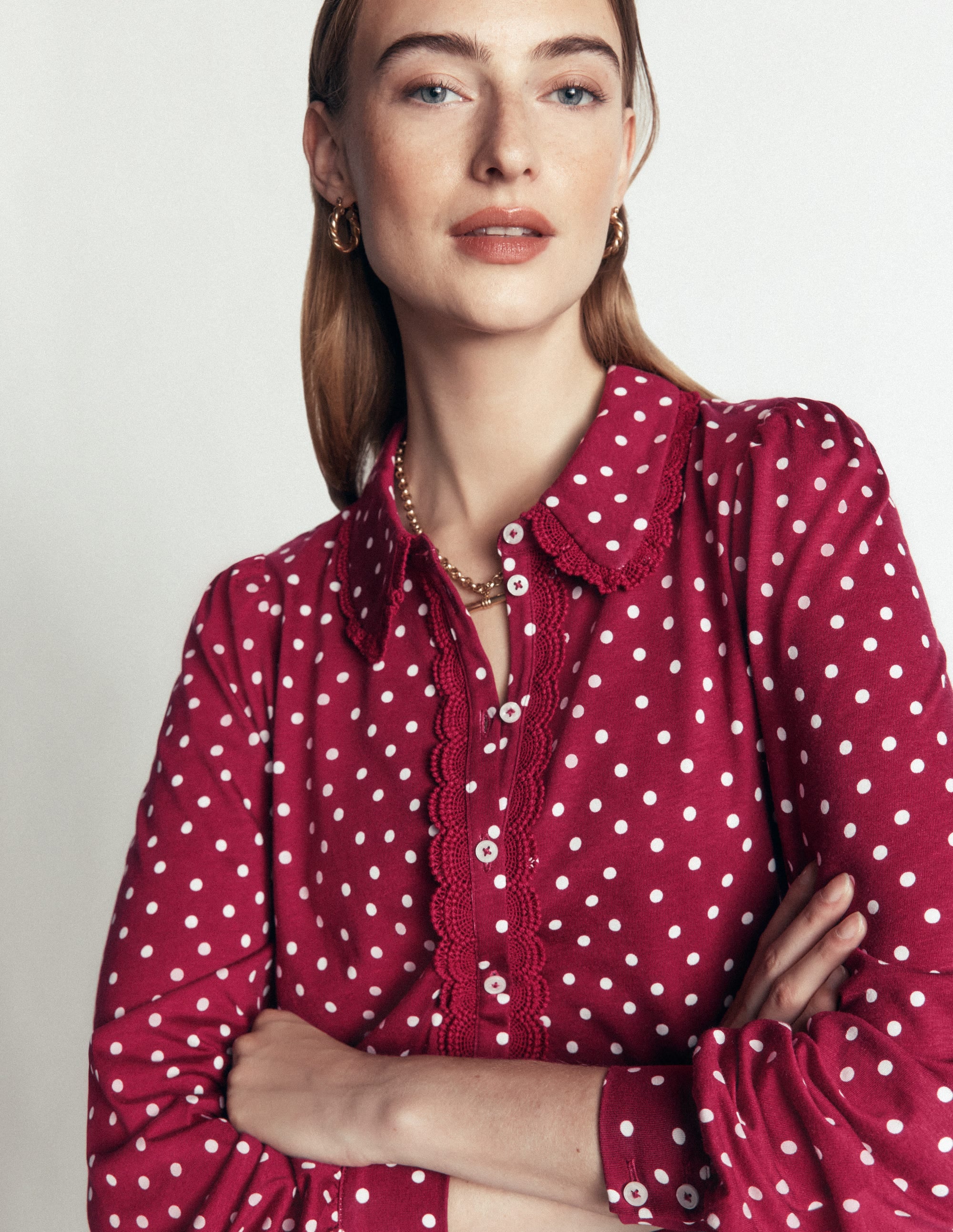 Bluse mit Rüschen und Spitze-Rubinrot, Boden-Punkte - Image 1