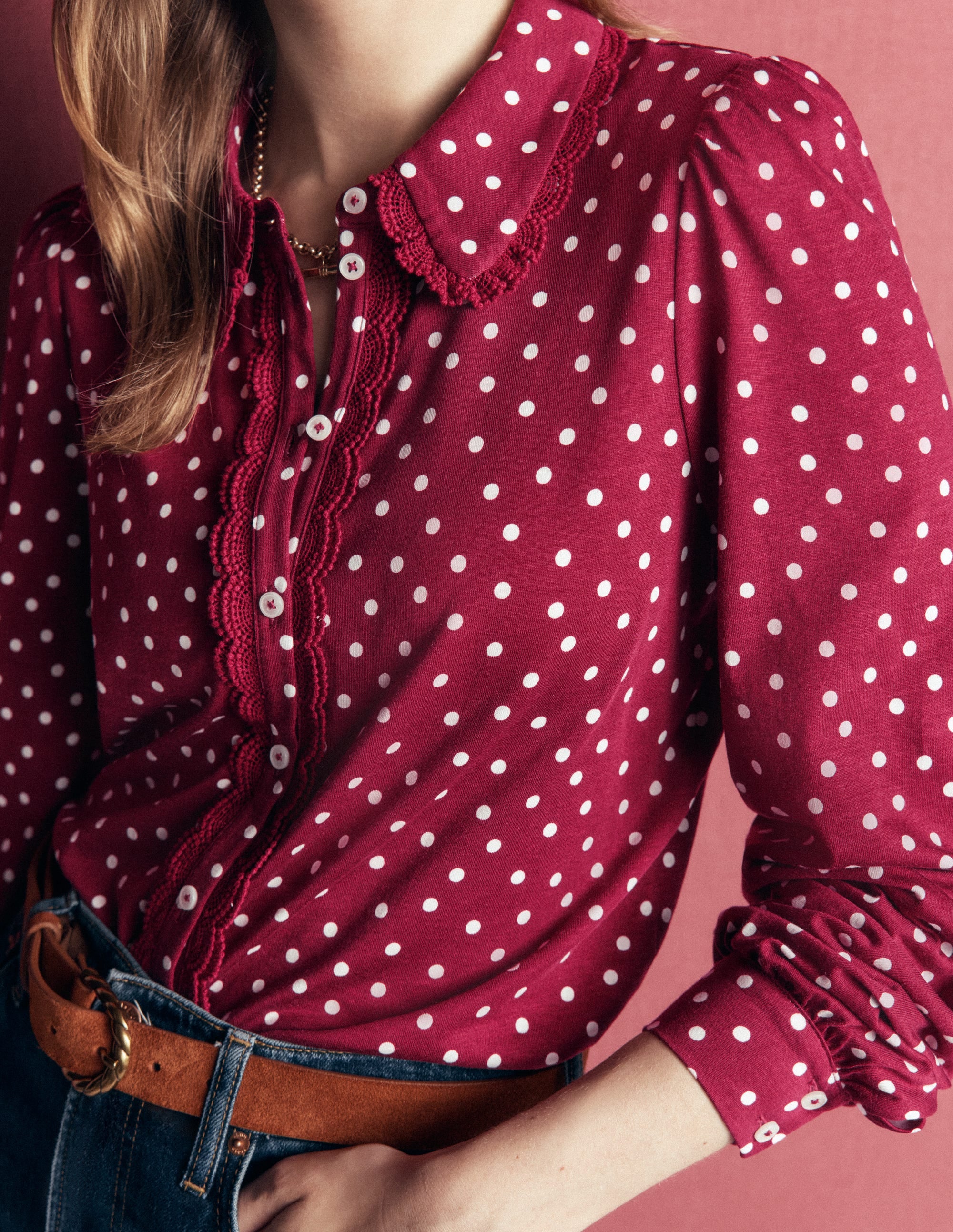 Bluse mit Rüschen und Spitze-Rubinrot, Boden-Punkte - Image 2