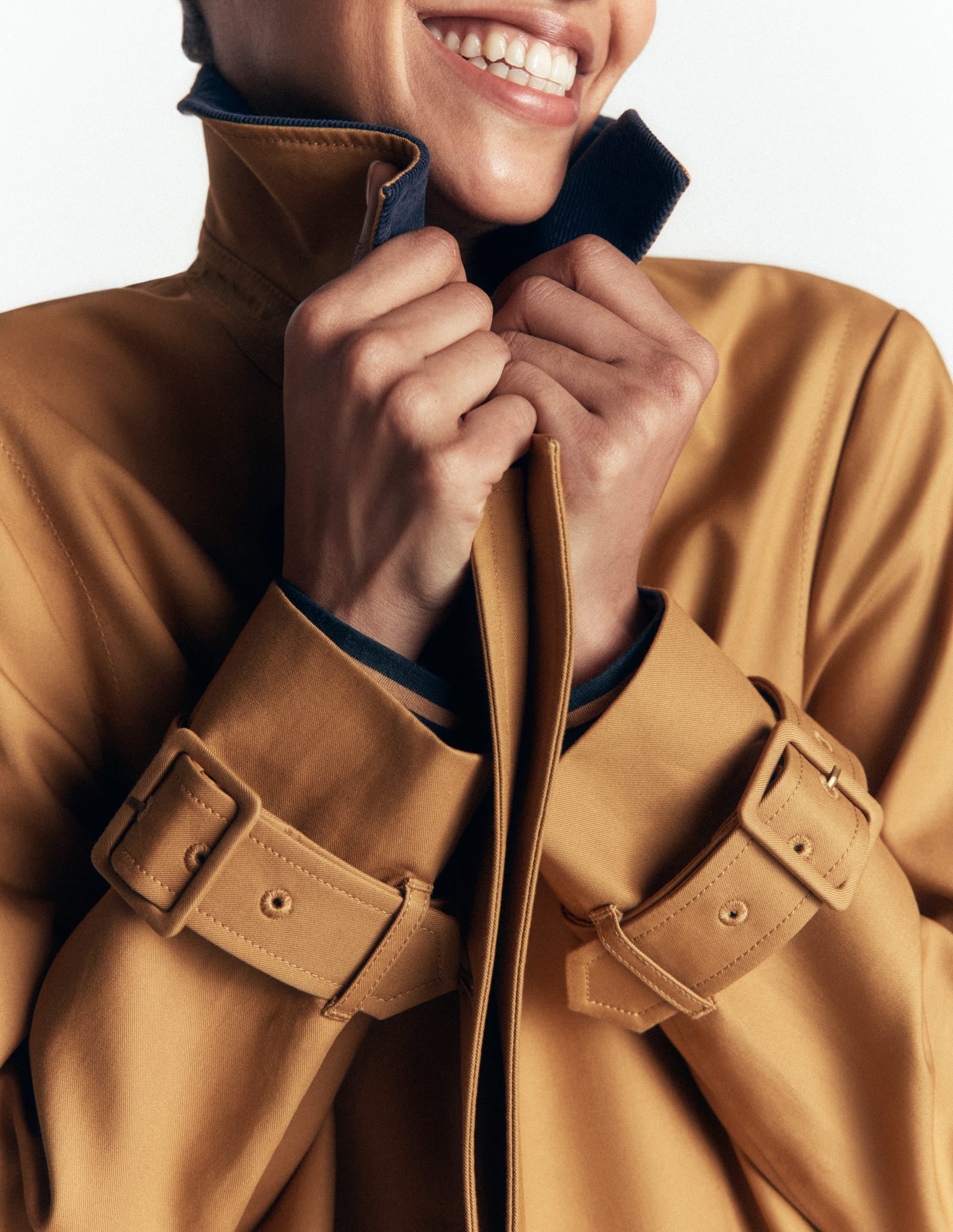 Ausgestellter, kurzer Trenchcoat-Kamelbraun - Image 2