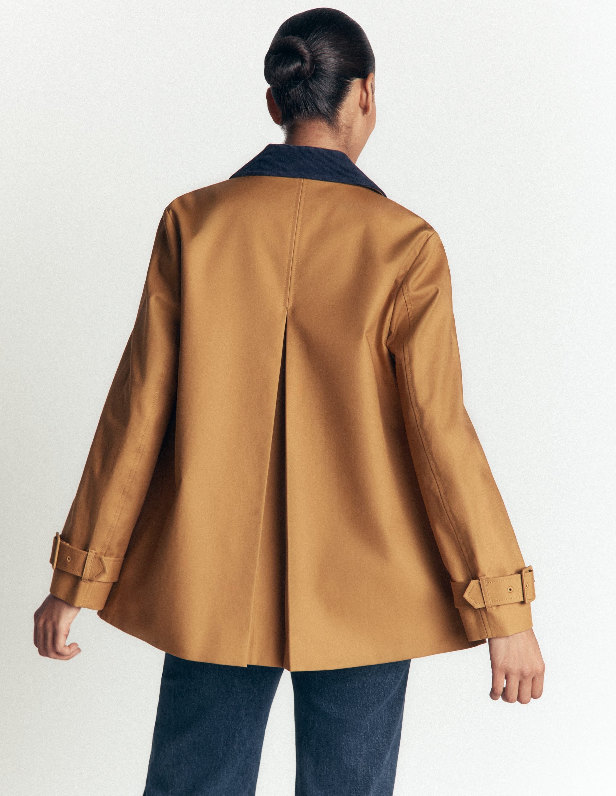 Ausgestellter, kurzer Trenchcoat-Kamelbraun - Image 3