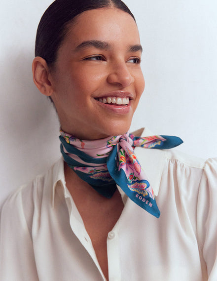 Elisabeth Quadratischer Seidenschal-Turmalinblau, Orchideenhimmel