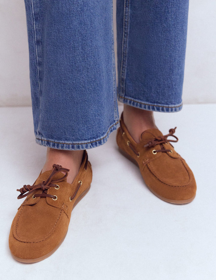 Lace-Up Boat Shoe-Tan