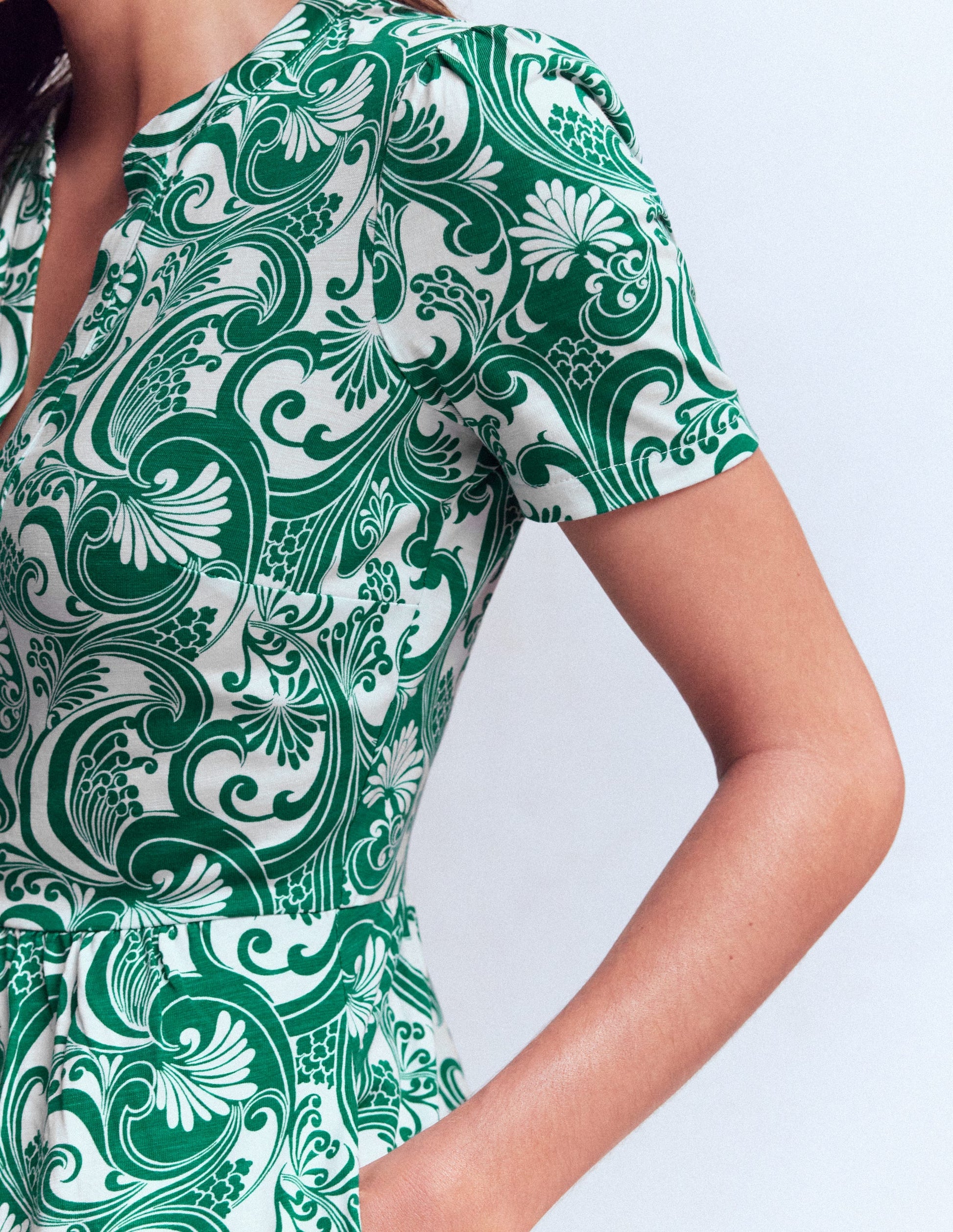 Robe Naomi à manches courtes-Vert joyau, motif Foliage Whirl-2