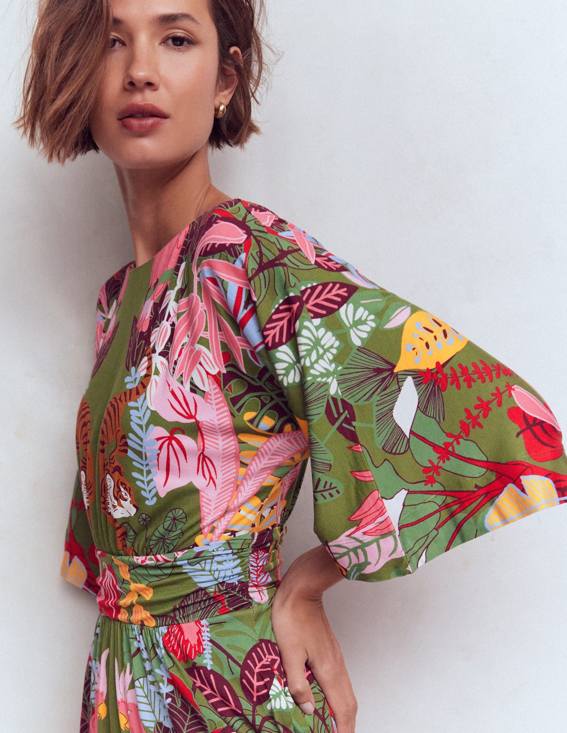 Imelda Jersey-Kimonokleid-Olivgrün, Tropische Safari-4