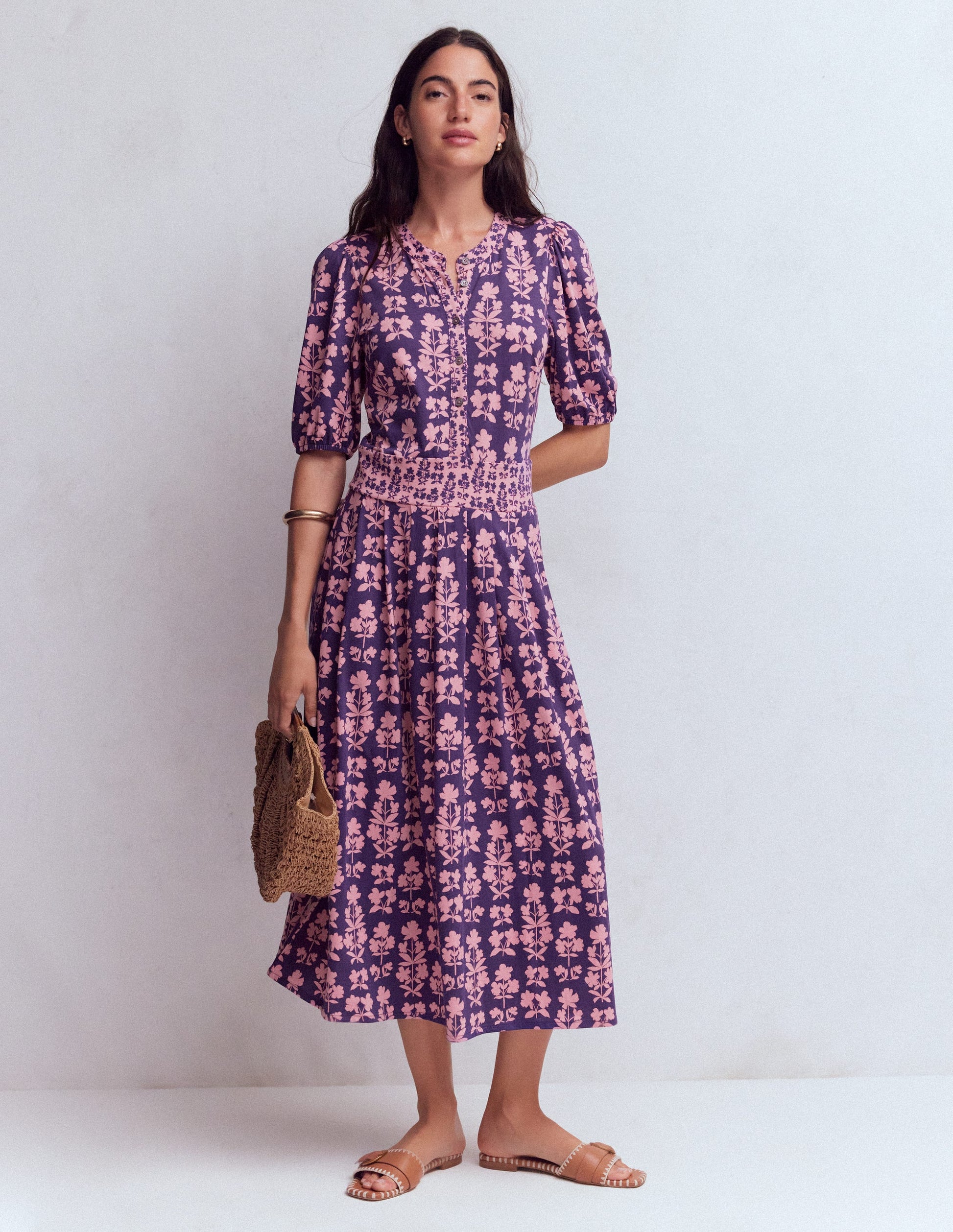 Amber Jersey-Midikleid mit Falten-Calla-Lilie, Blütenhain-1