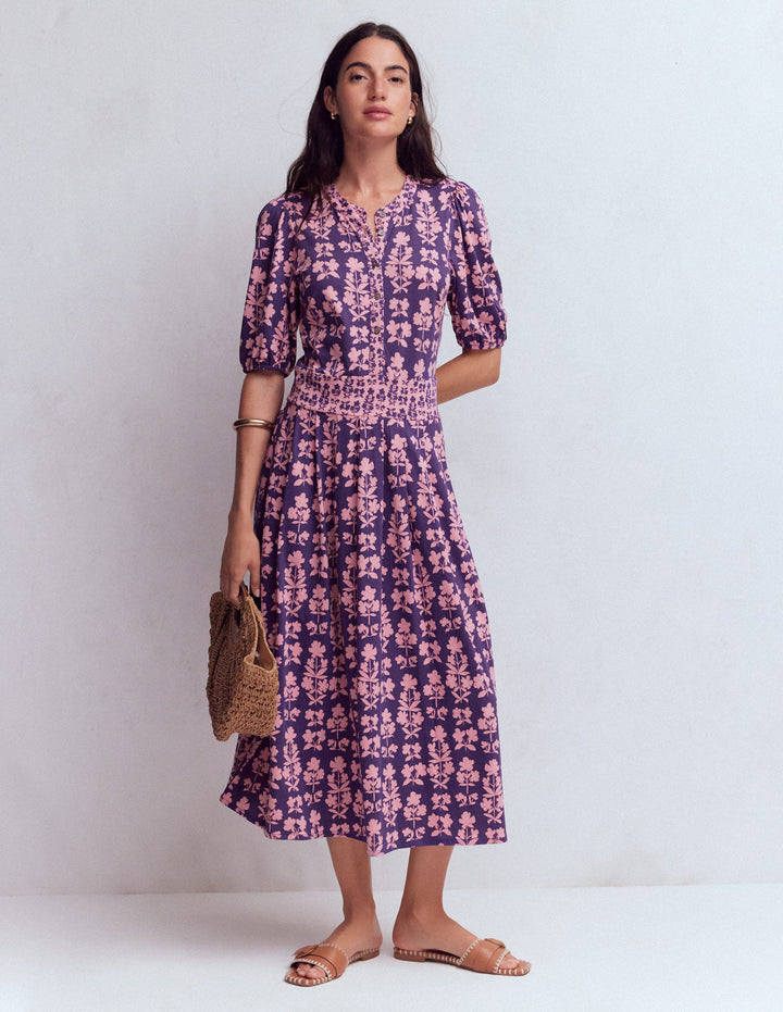 Amber Jersey-Midikleid mit Falten-Calla-Lilie, Blütenhain