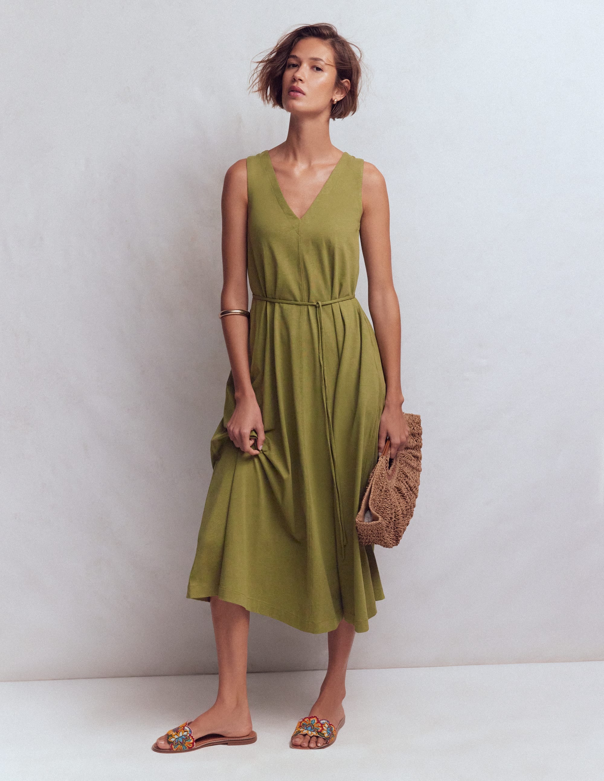 Mia Jersey-Midikleid mit V-Ausschnitt-Olive - Image 1