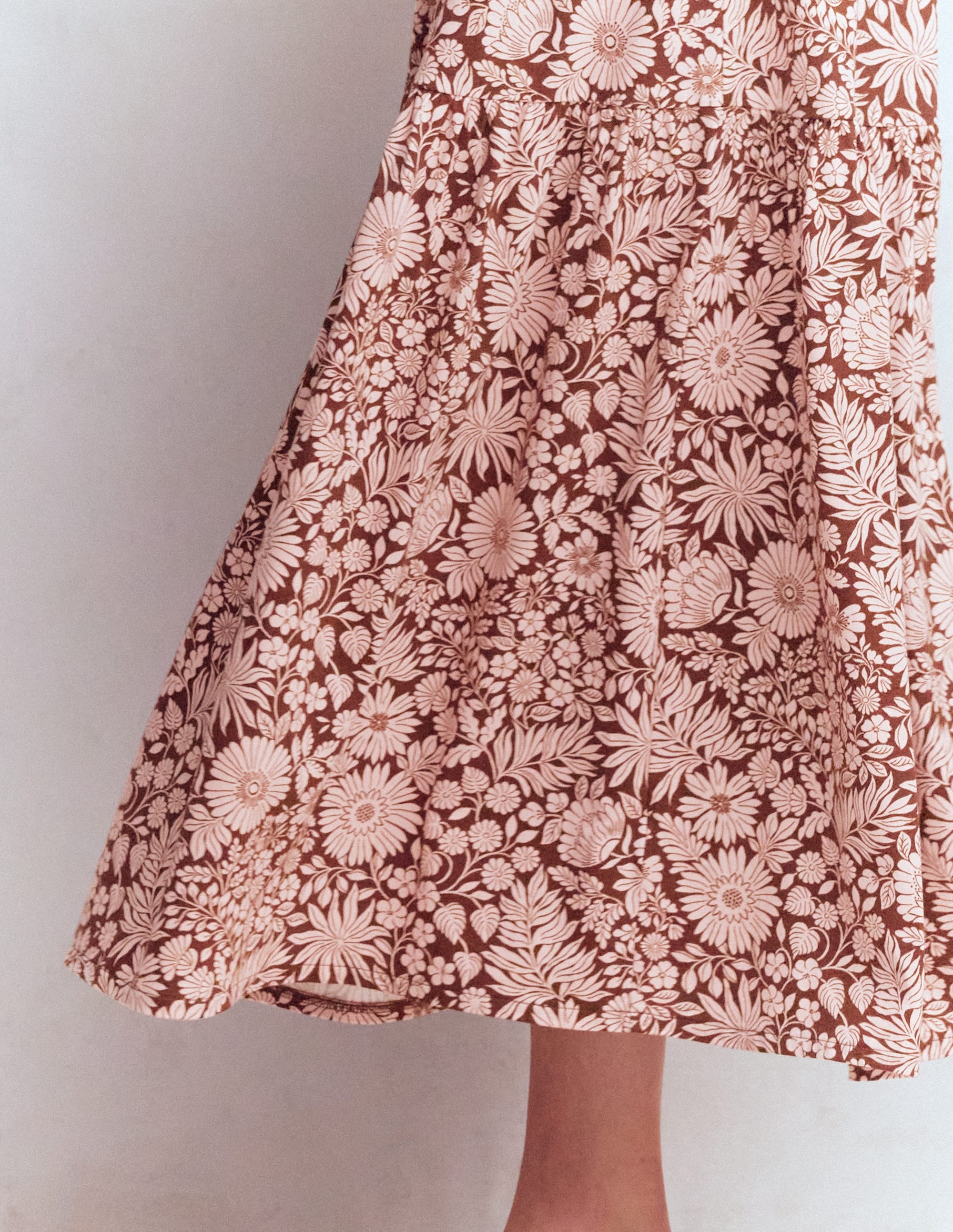 Camalie Jersey-Maxikleid-Umbra, Blühendes Blumenbeet - Image 2