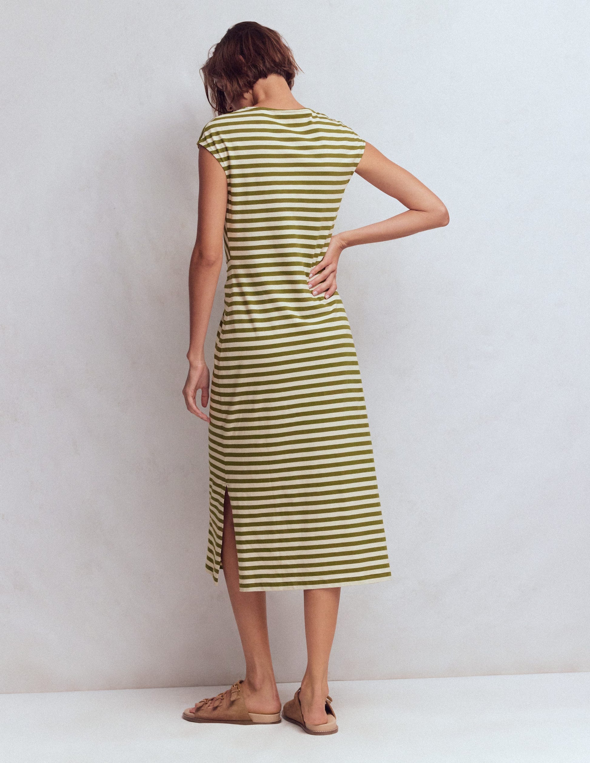 Delilah Midikleid mit Twistdetail-Bunt-3