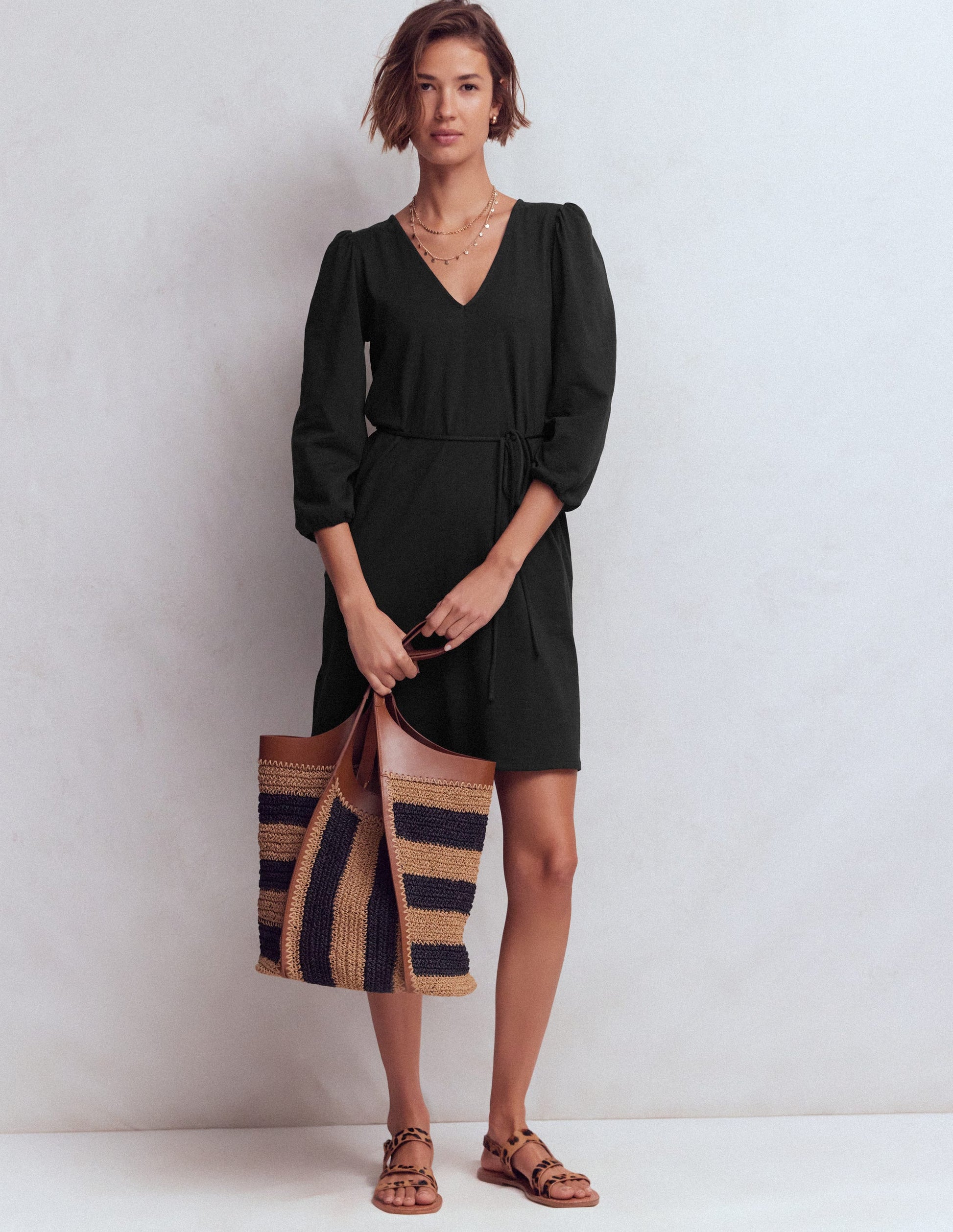 Cary Jerseykleid mit V-Ausschnitt-Schwarz-4